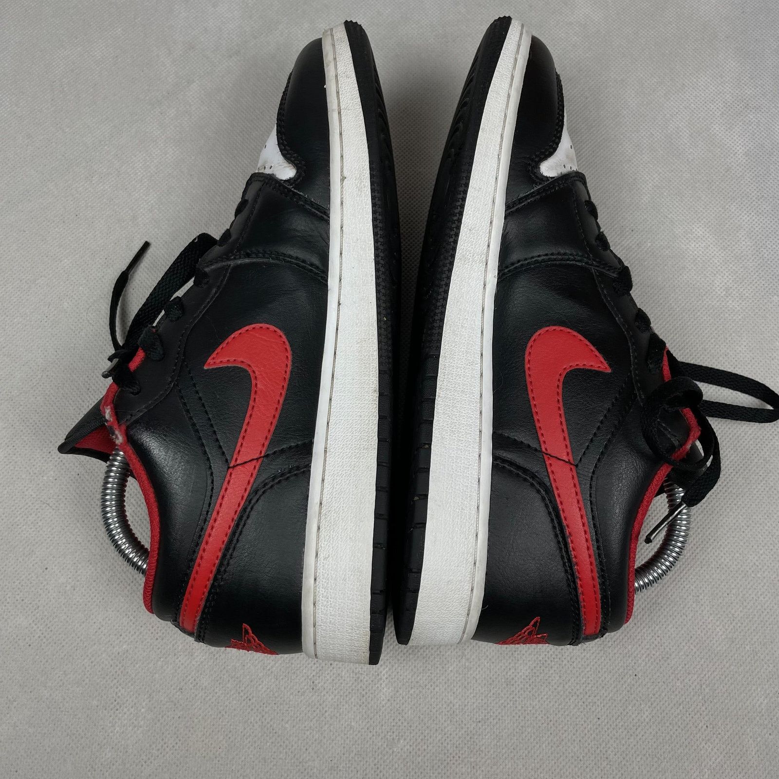 Jordan Brand × Nike Nike Air Jordan 1 Low GS 553560-063 Black Red Sneakers 6.5Y Size US 6.5 / EU 39-40 - 4 Thumbnail