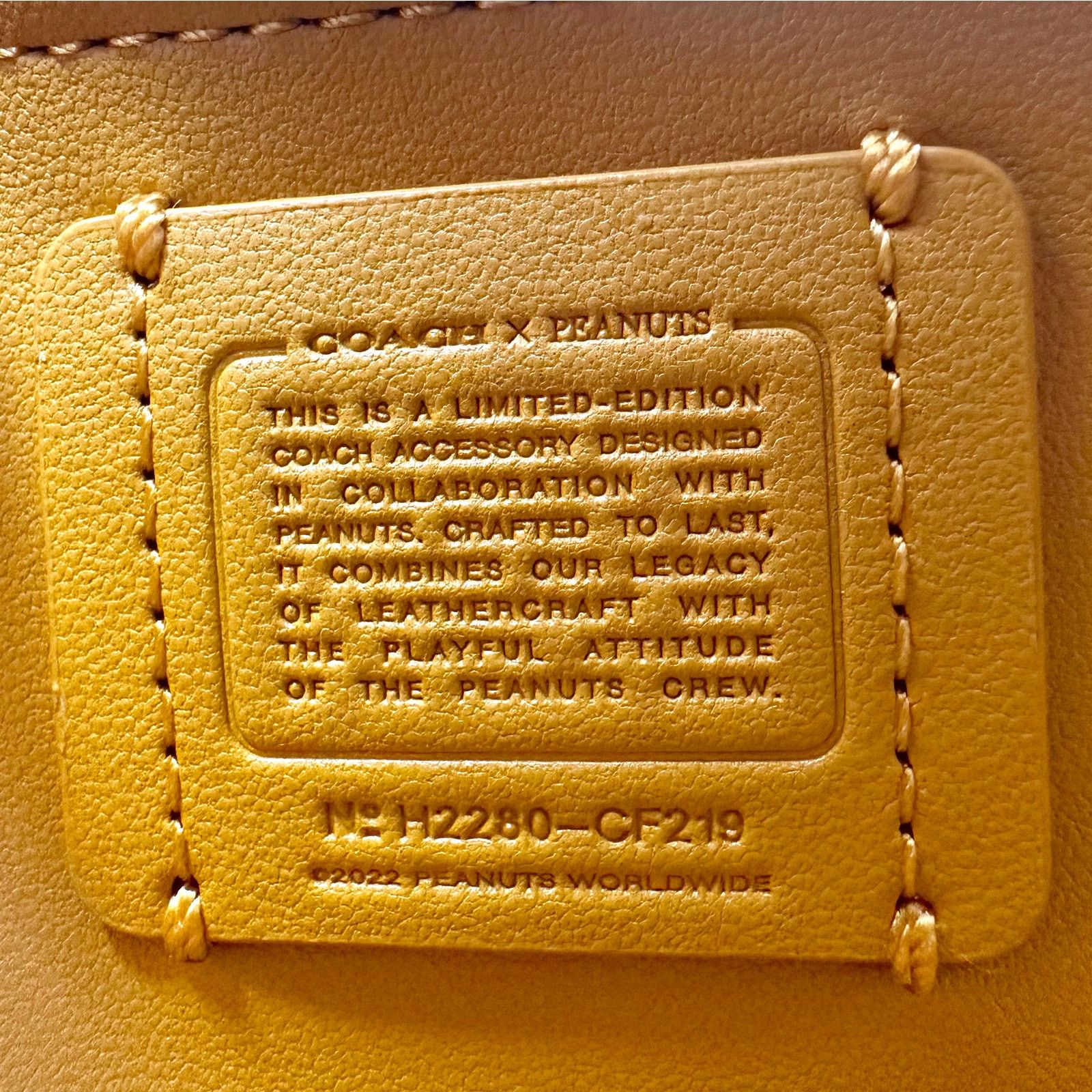 Coach Coach X Peanuts Long Zip Around Wallet Snoopy Leather CF219 Size ONE SIZE - 5 Thumbnail