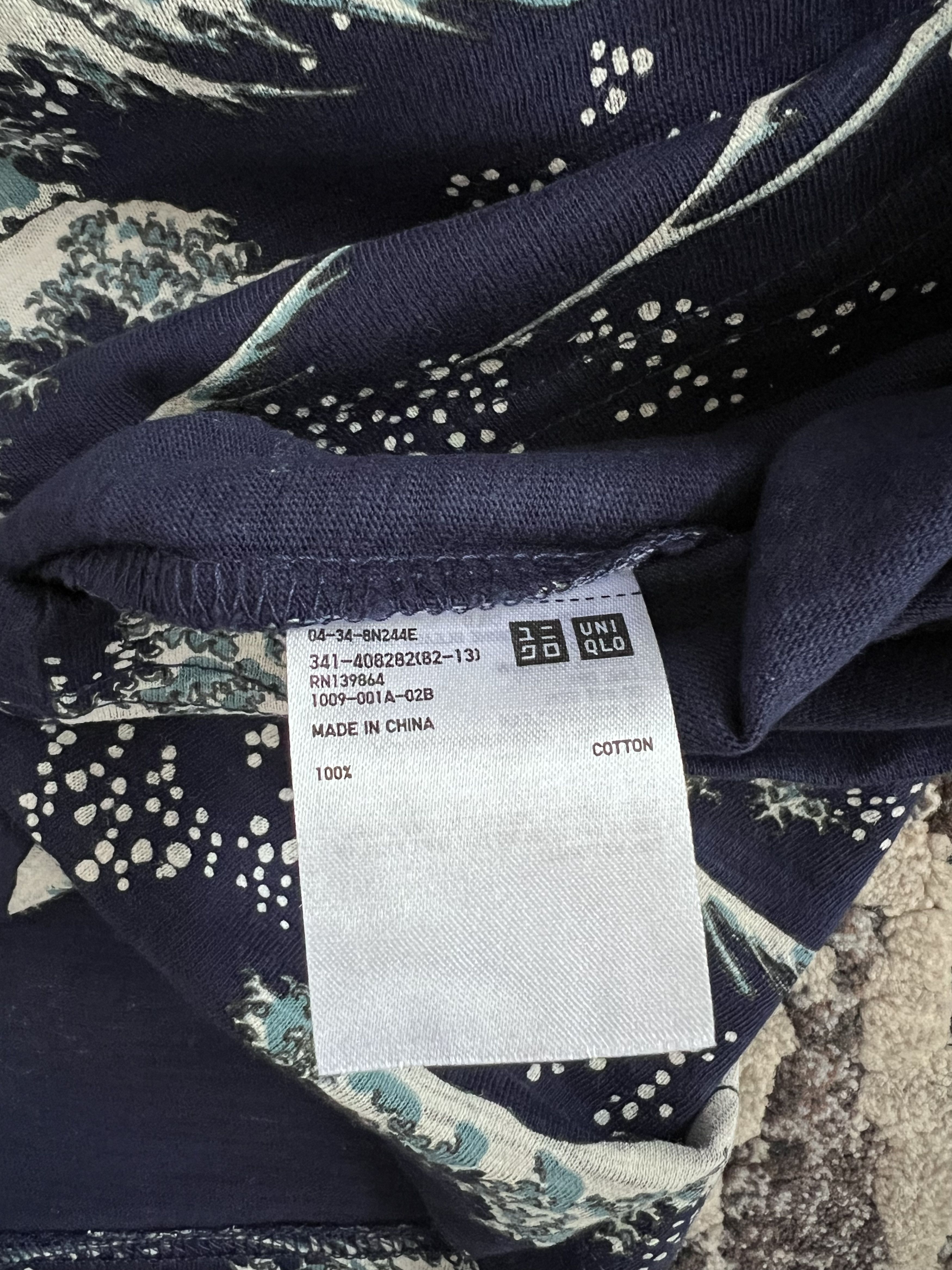 Uniqlo Uniqlo Hokusai Blue Waves Tee Size US L / EU 52-54 / 3 - 4 Thumbnail