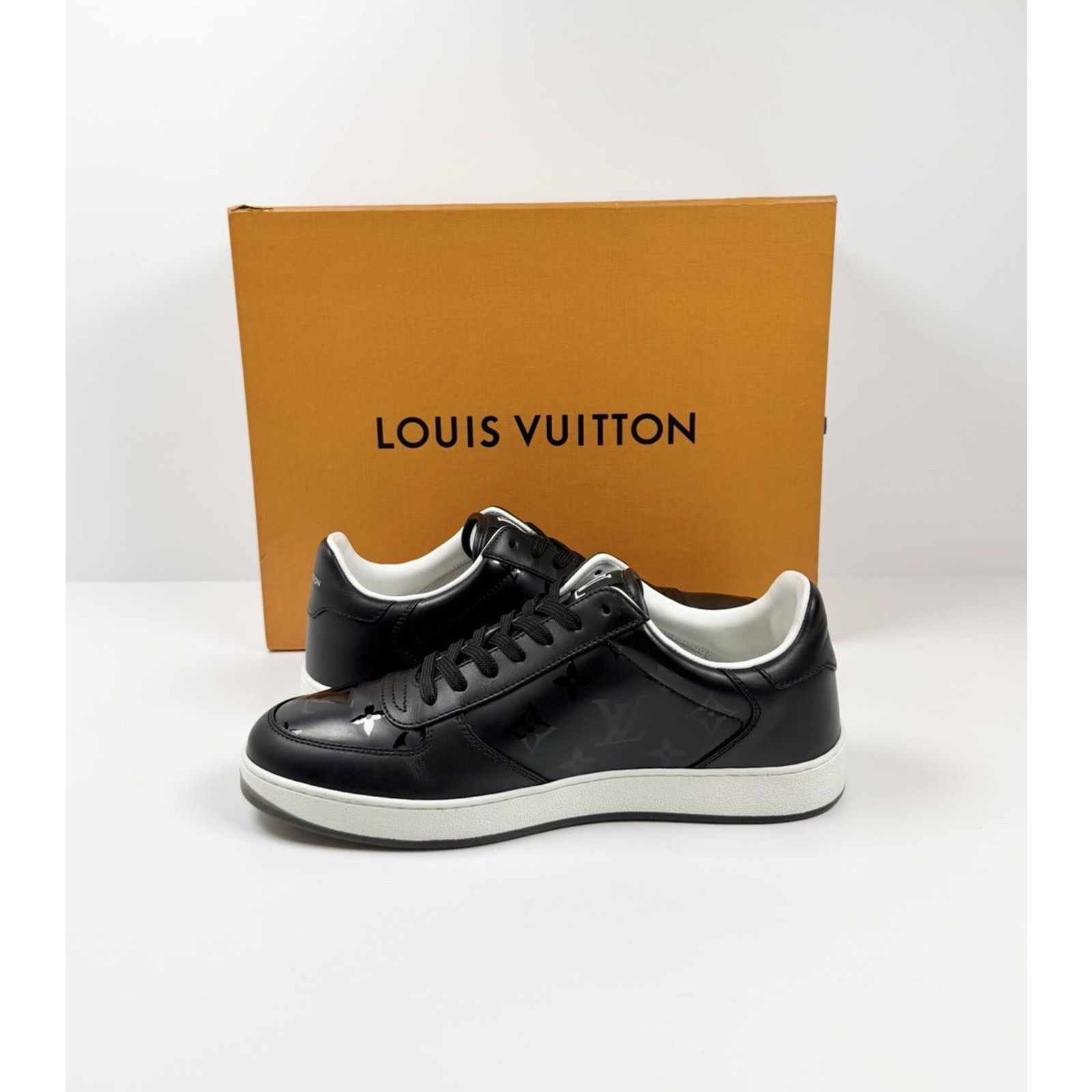 Louis Vuitton Size 7UK/8US - Louis Vuitton Rivoli Sneaker Low TRIED ON! Size US 8 / EU 41 - 6 Thumbnail