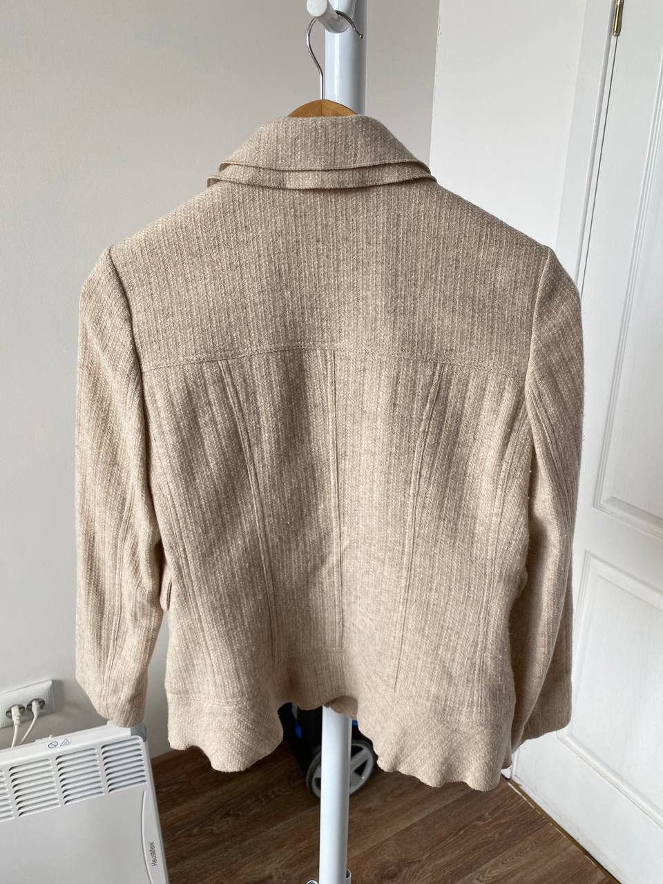 Burberry Burberry Wool & Cashmere Beige Women Blazer Size S Slim Fit Size S / US 4 / IT 40 - 6 Thumbnail