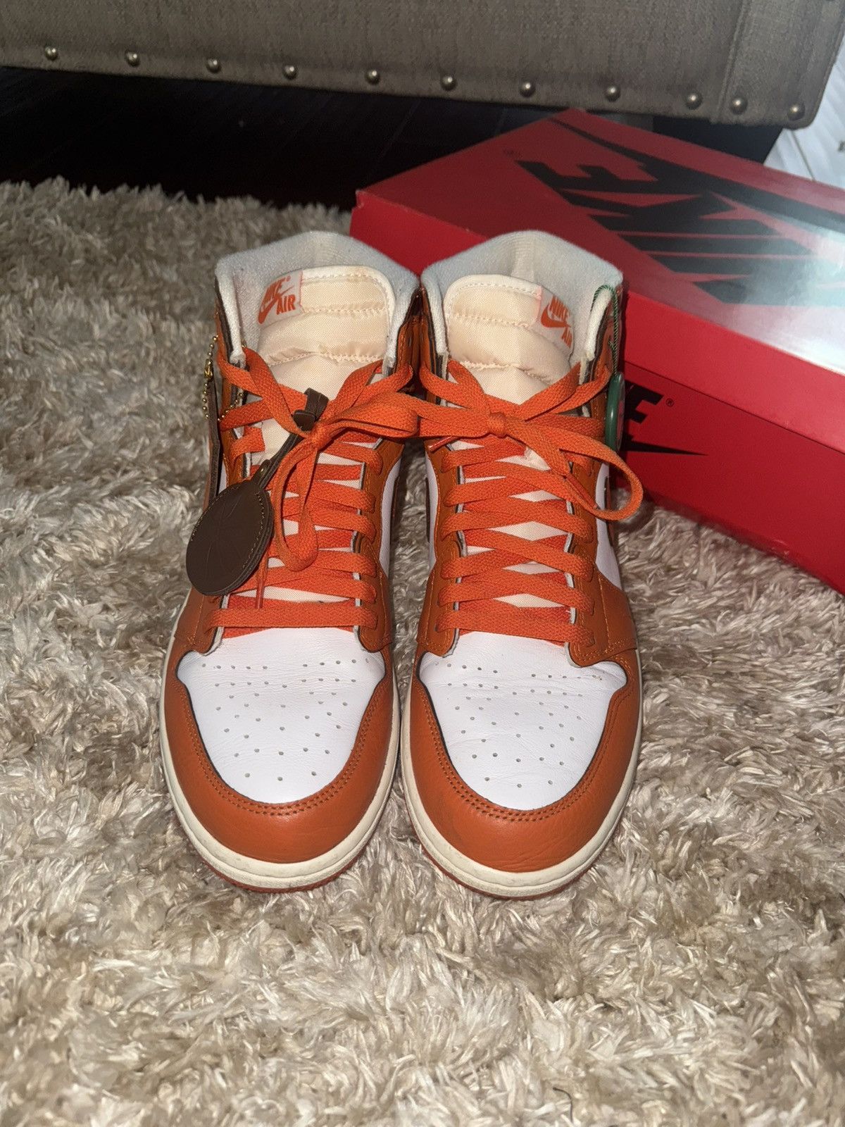 Jordan Brand Jordan 1 Retro High OG Starfish Size US 10 / EU 43 - 3 Thumbnail