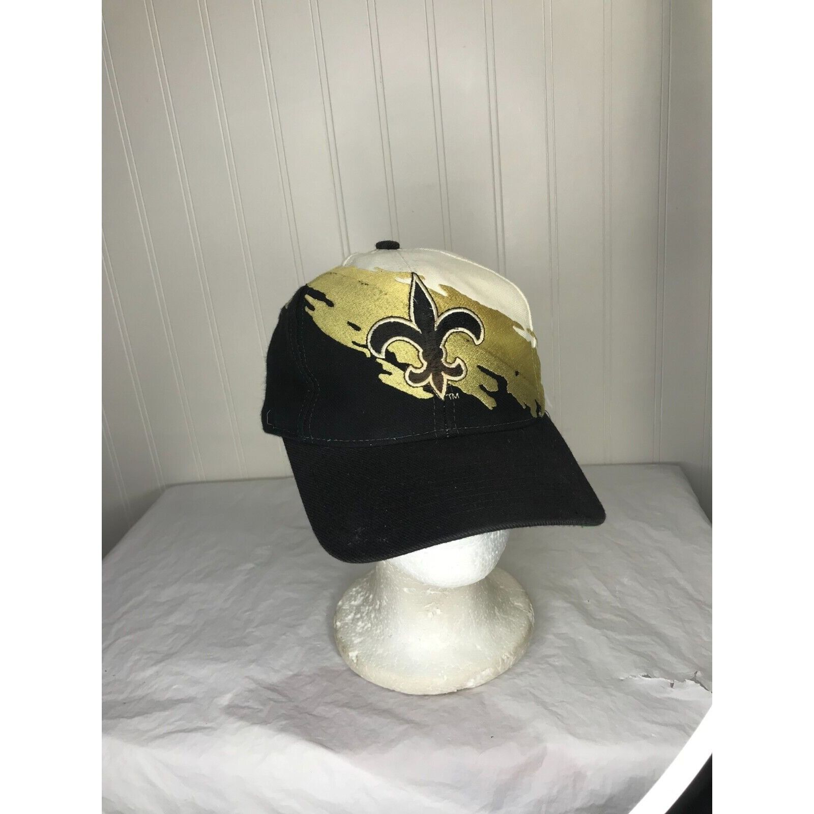 image of Vintage New Orleans Saints Logo Athletic Color Splash Pro Li in Black, Men's