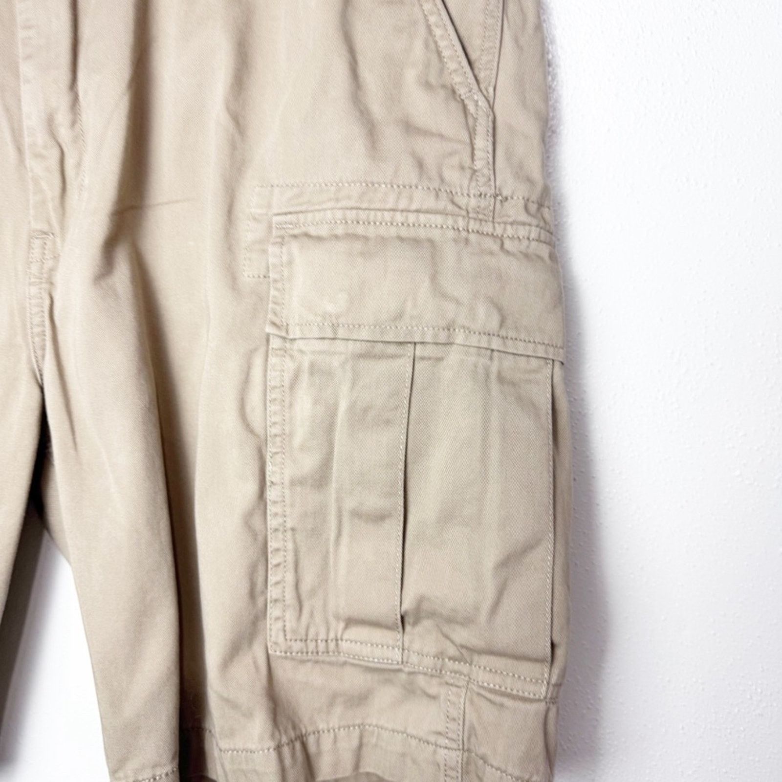Levi's Levi’s Tan Cotton Front Pocket Cargo Shorts Men’s Size 40 Size US 40 / EU 56 - 2 Thumbnail