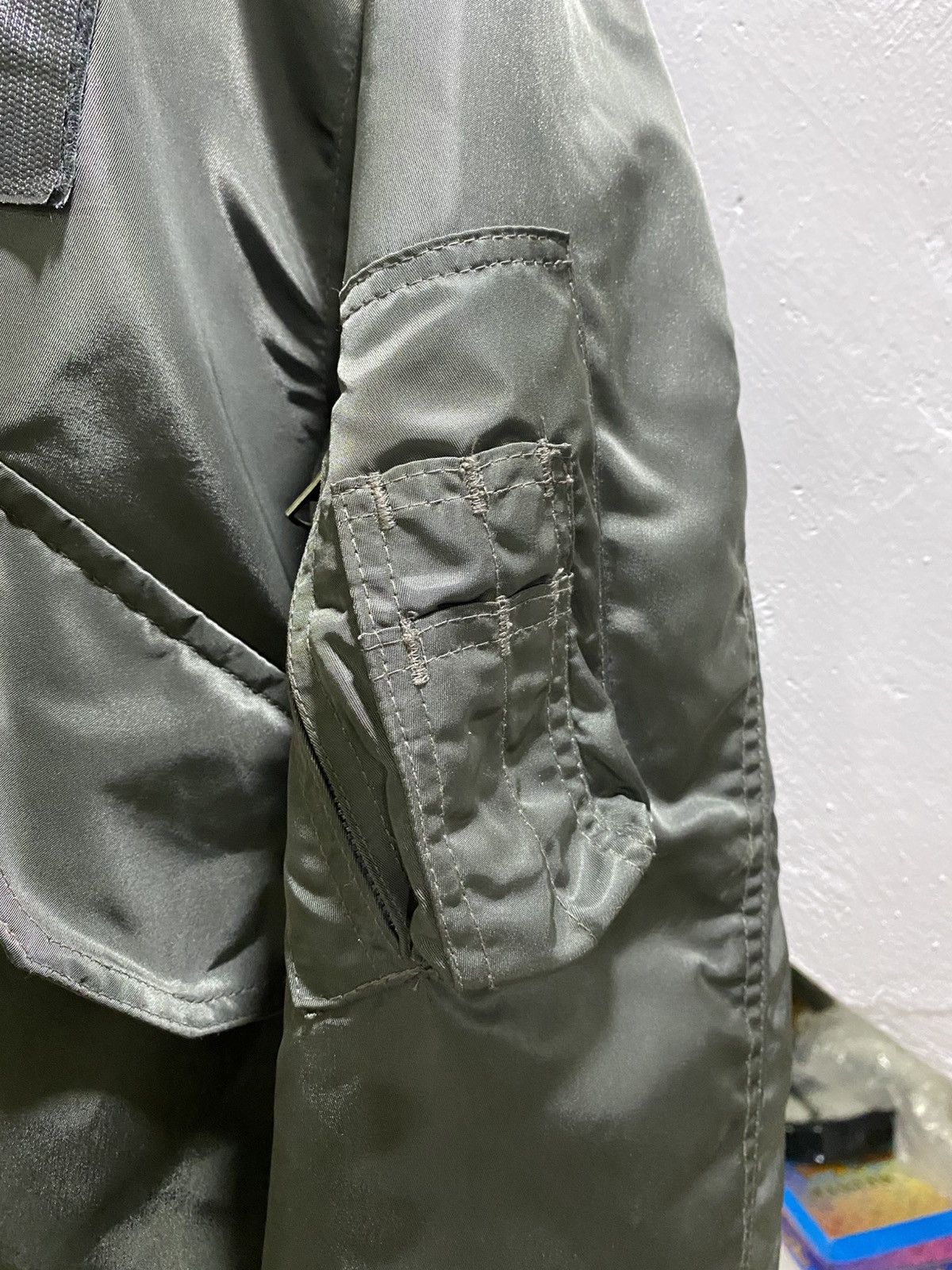 Avirex Vintage 90s Avirex USAF CWU-45P Cold Weather Bomber Jacket Size US L / EU 52-54 / 3 - 6 Thumbnail
