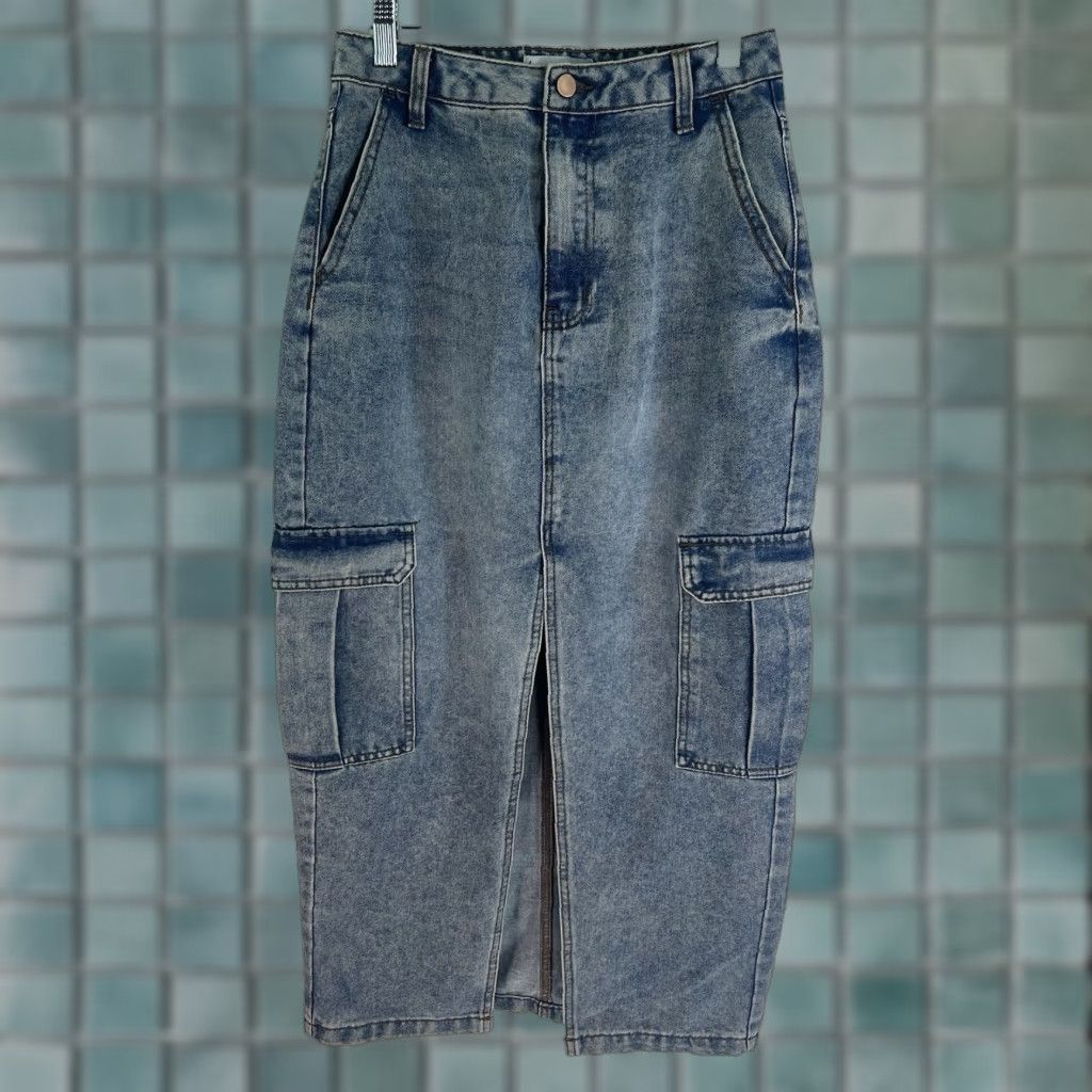 Vintage VINTAGE Love Fire Denim Maxi Skirt Womens Size 3 Blue Solid Festival Grunge Size 26" / US 2 / IT 38 - 1 Thumbnail