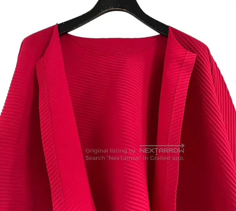 Issey Miyake Issey Miyake SIZE:one size Red Coat Size XXS / US 00 / IT 34 - 2 Thumbnail