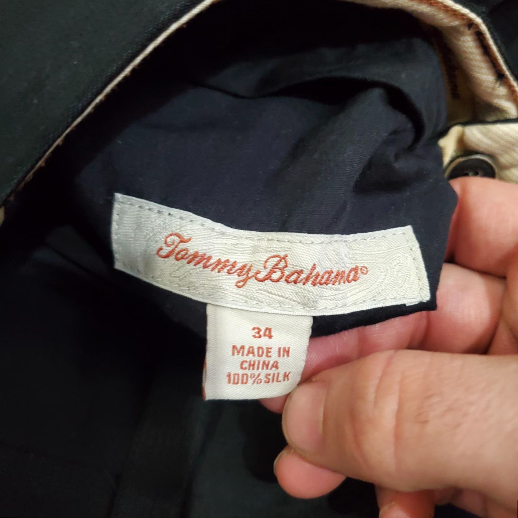 Tommy Bahama Tommy Bahama Shorts Men 34 Black Silk Pleated Chino 10 Inseam Classic Fit Casual Size US 34 / EU 50 - 7 Thumbnail
