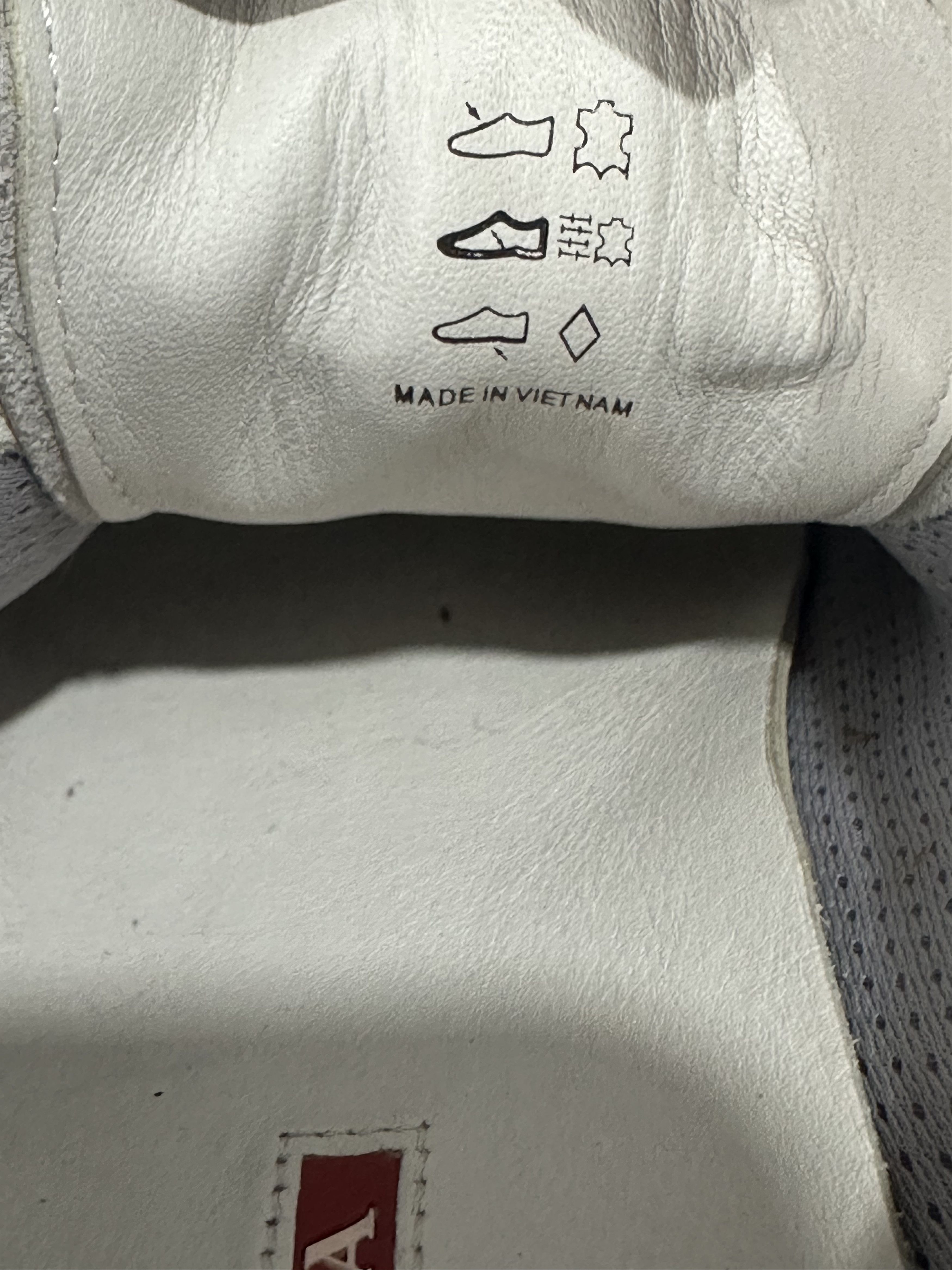 Prada Prada Pink and White Leather Low Top Sneakers. Size US 8 / EU 41 - 7 Thumbnail