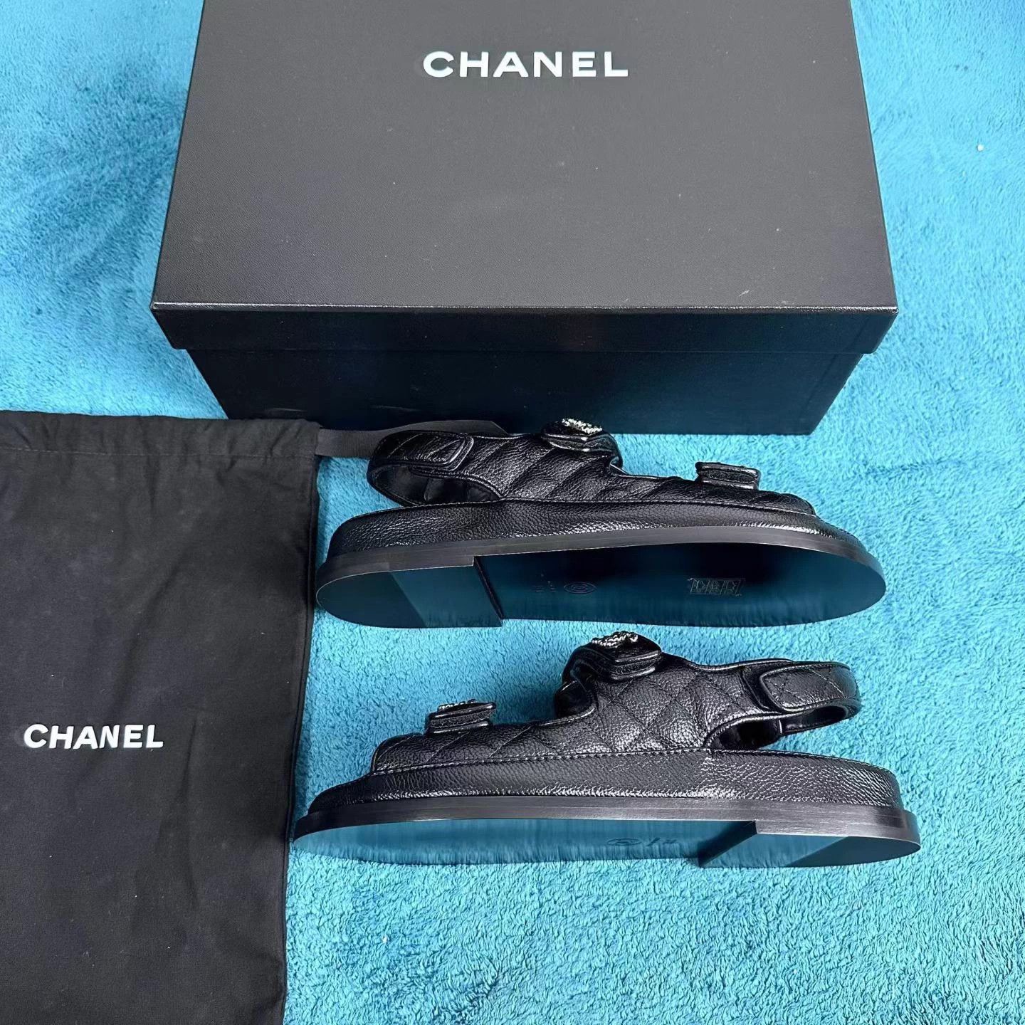 Chanel Chanel Classic Flat Beach Sandal Black 38 Unworn Size US 7 / IT 37 - 2 Thumbnail