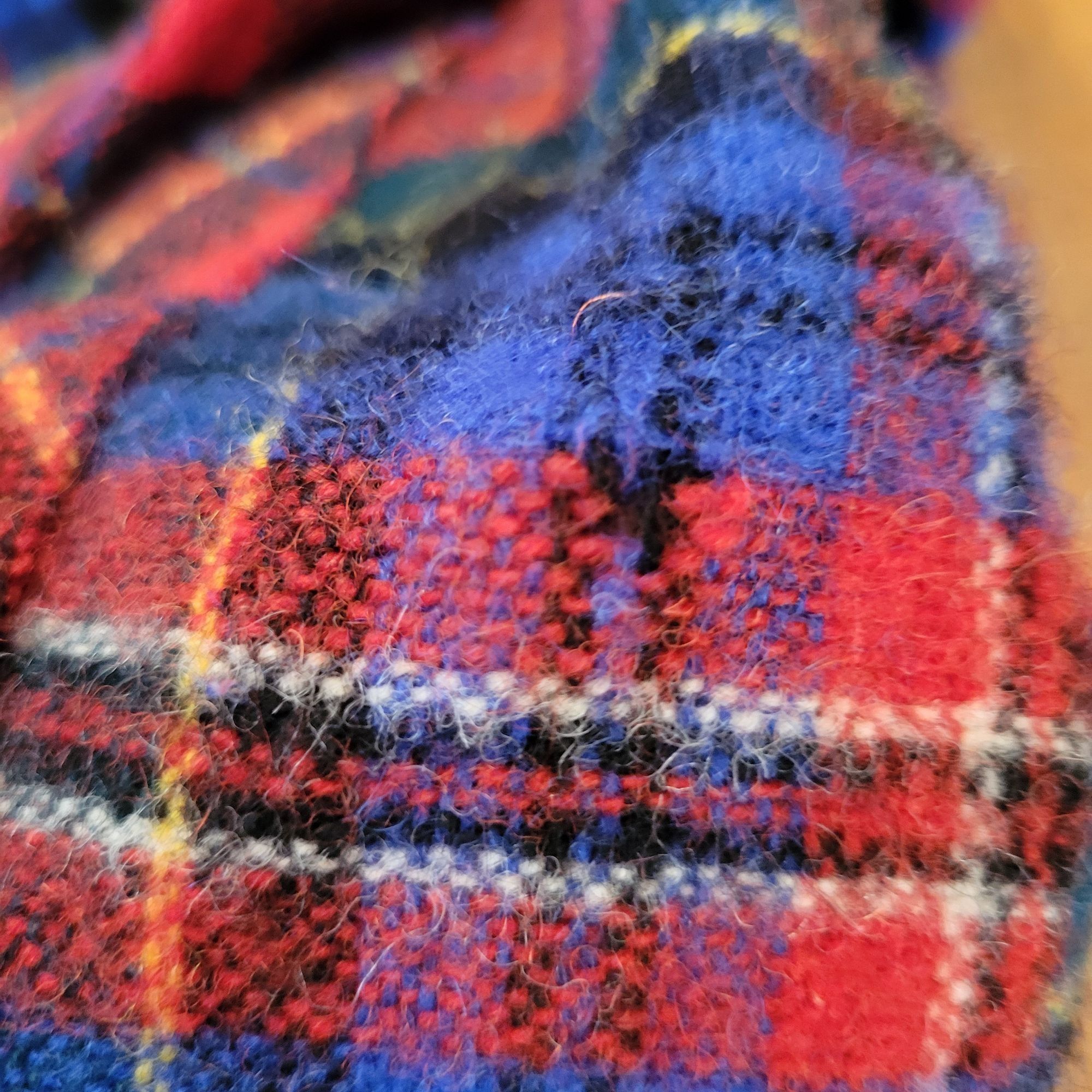 Vintage Vintage Fiordivander Red Blue Plaid Pure Wool Showerproofed Size M / US 6-8 / IT 42-44 - 3 Thumbnail