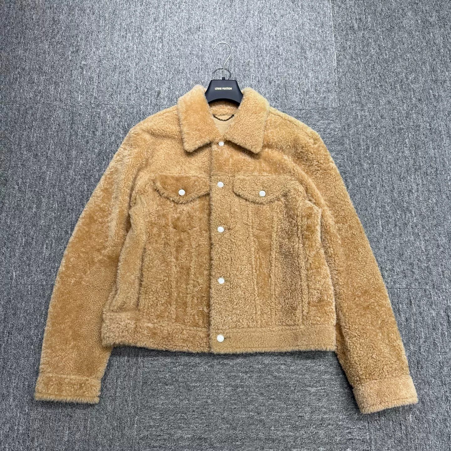 Louis Vuitton Louis Vuitton Fur Leather Jacket Size US M / EU 48-50 / 2 - 1 Thumbnail