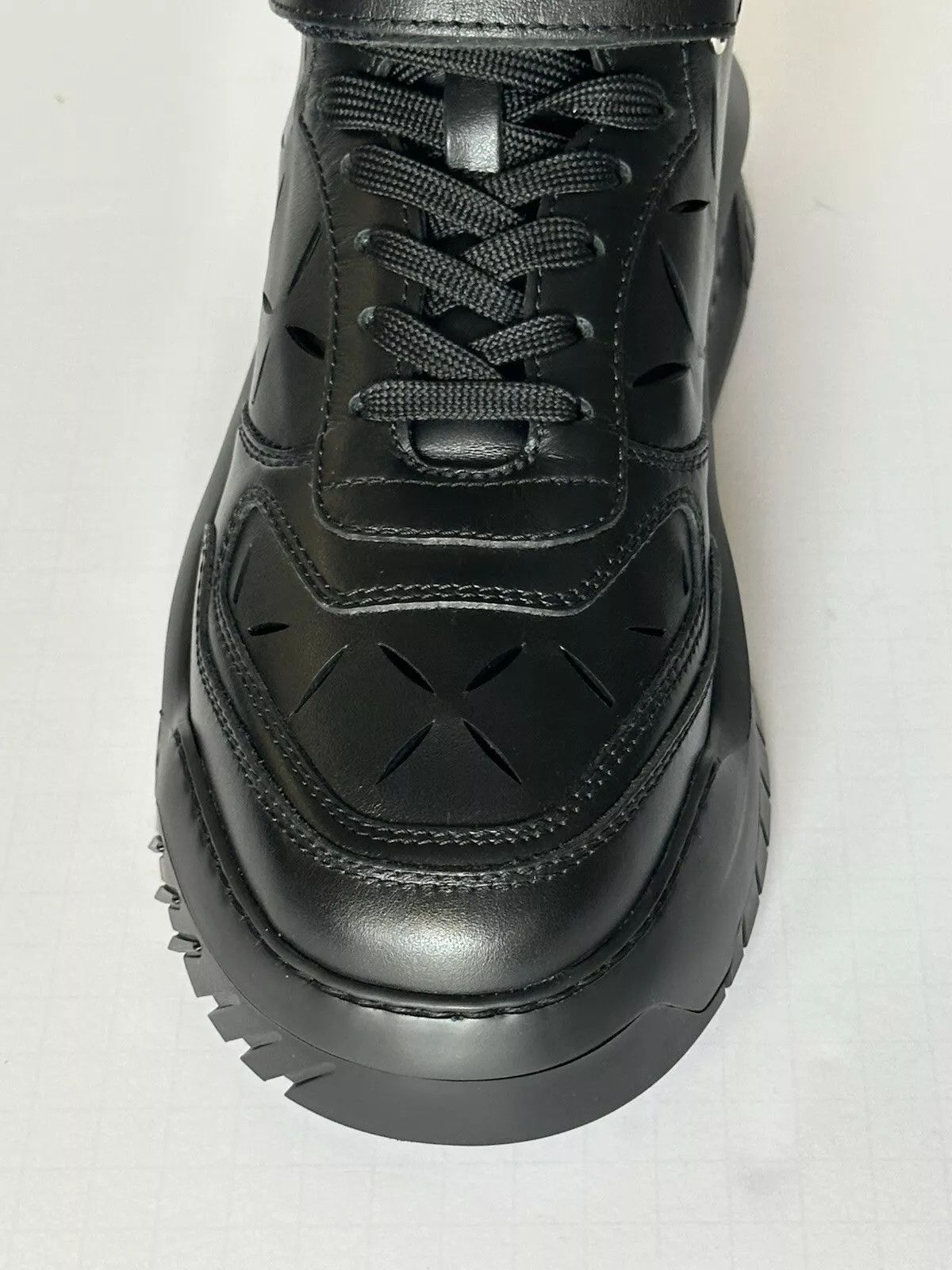 Versace VERSACE High Top Cut Out Leather Logo Fashion Sneakers Size US 11 / EU 44 - 10 Thumbnail