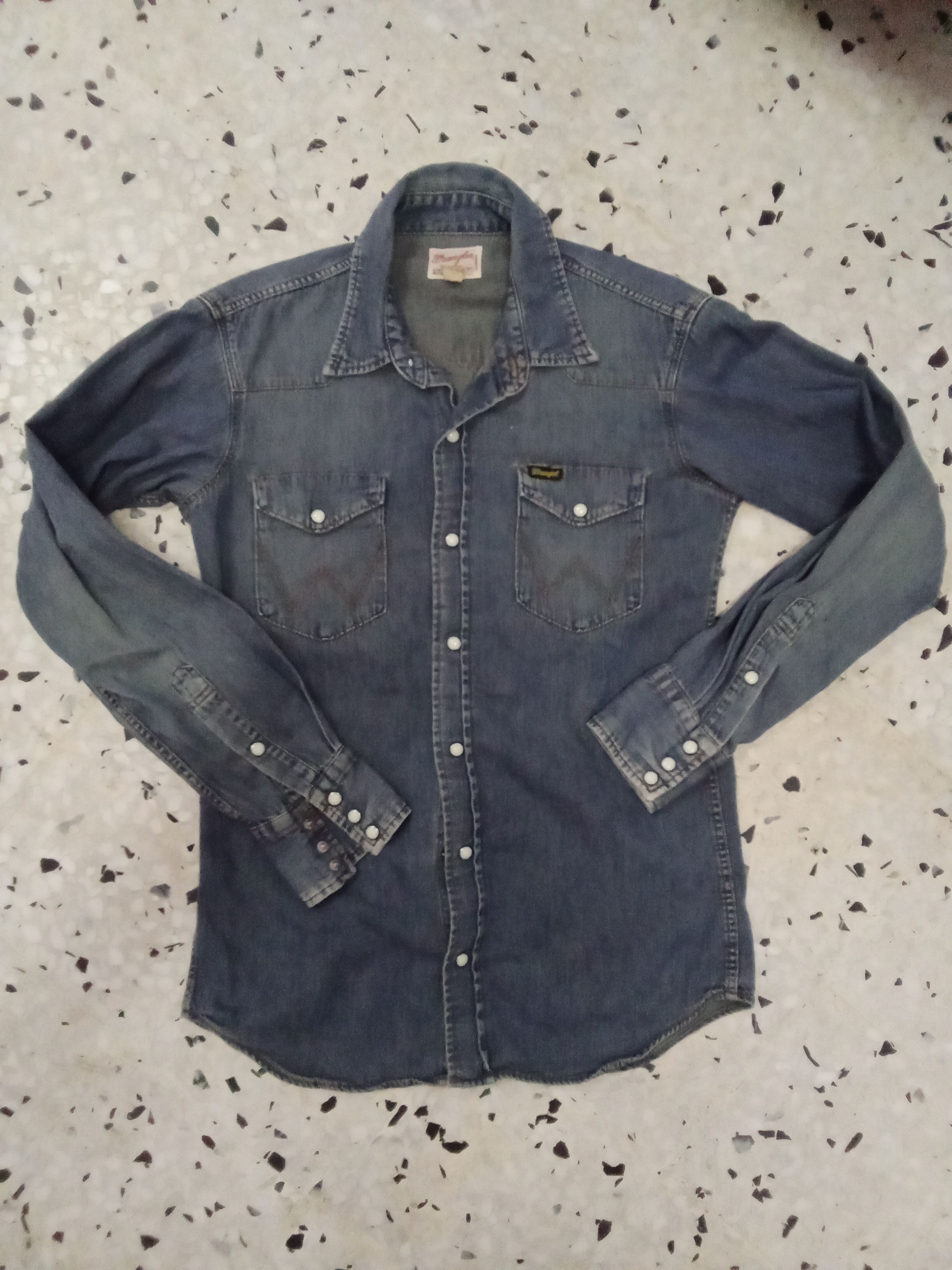 image of Vintage 90' Western Wrangler Long Sleeve Button Upd in Blue Denim, Men's (Size Medium)