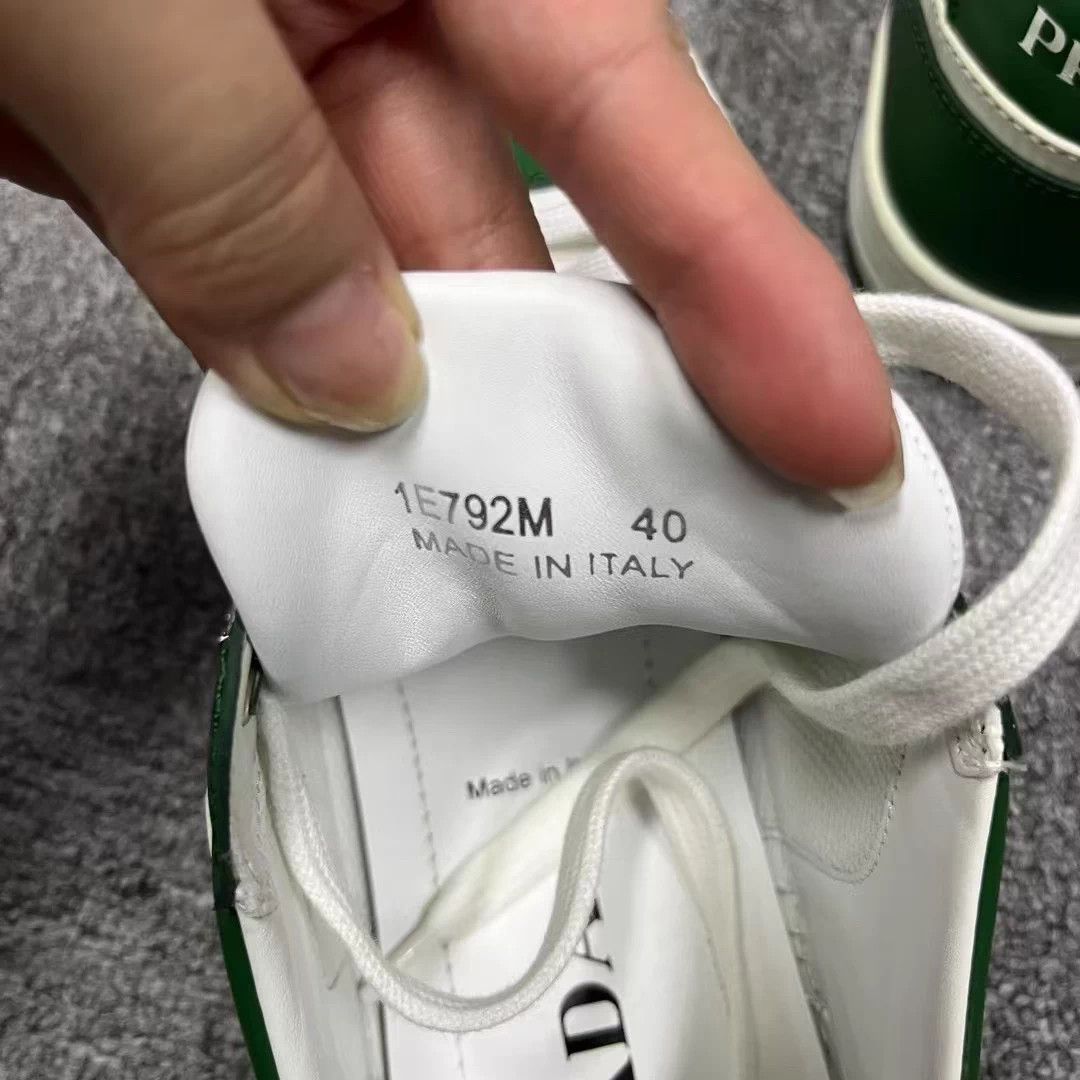 Prada Prada White Green Low-Top Sneakers Size 40 Size US 7 / EU 40 - 4 Thumbnail