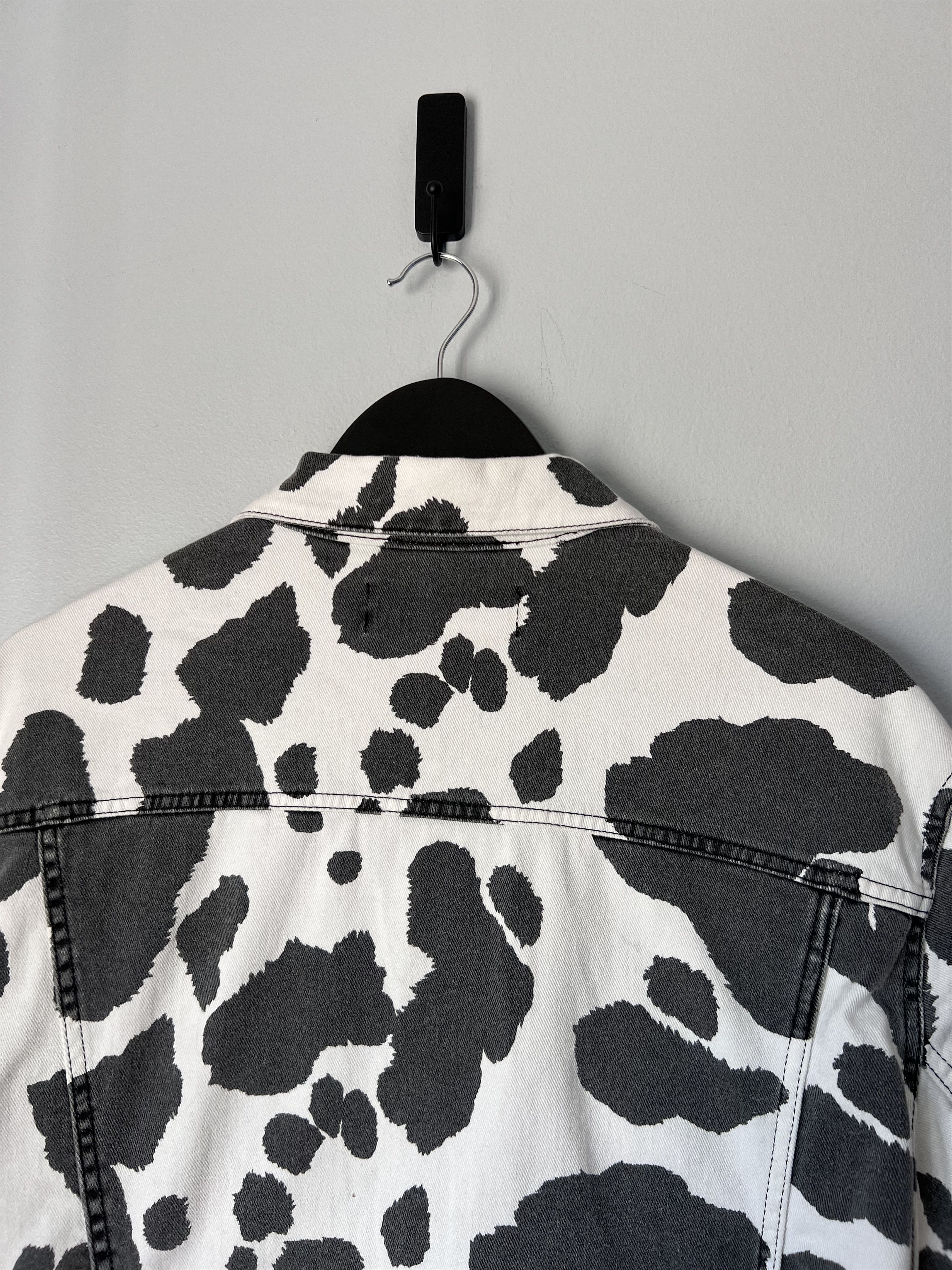 Jeremy Scott Jeremy Scott Cow Print Denim Jacket in White Black Size US M / EU 48-50 / 2 - 6 Thumbnail