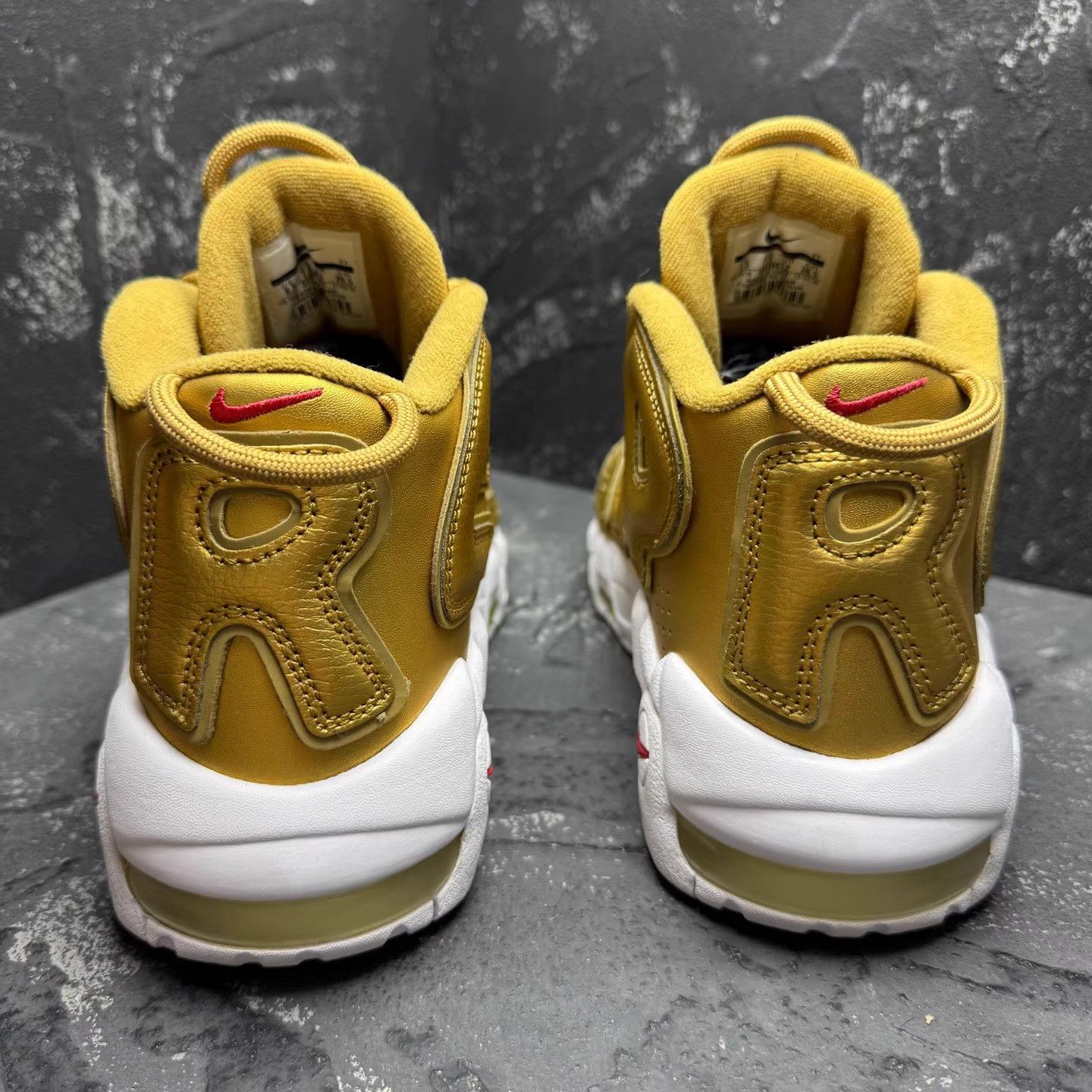 Nike Supreme x Nike Air Pippen Gold Q10 Size US 8.5 / EU 41-42 - 7 Thumbnail