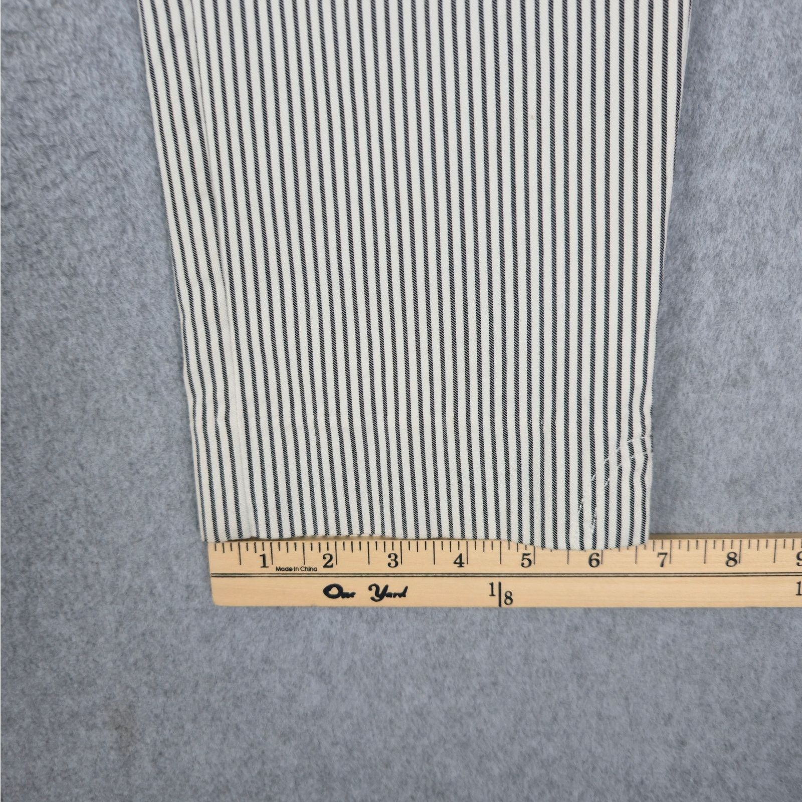 Anne Klein Anne Klein 12 Beige Charcoal Stripe Slim Pull On Crop Pants Size 34" / US 12 / IT 48 - 15 Thumbnail