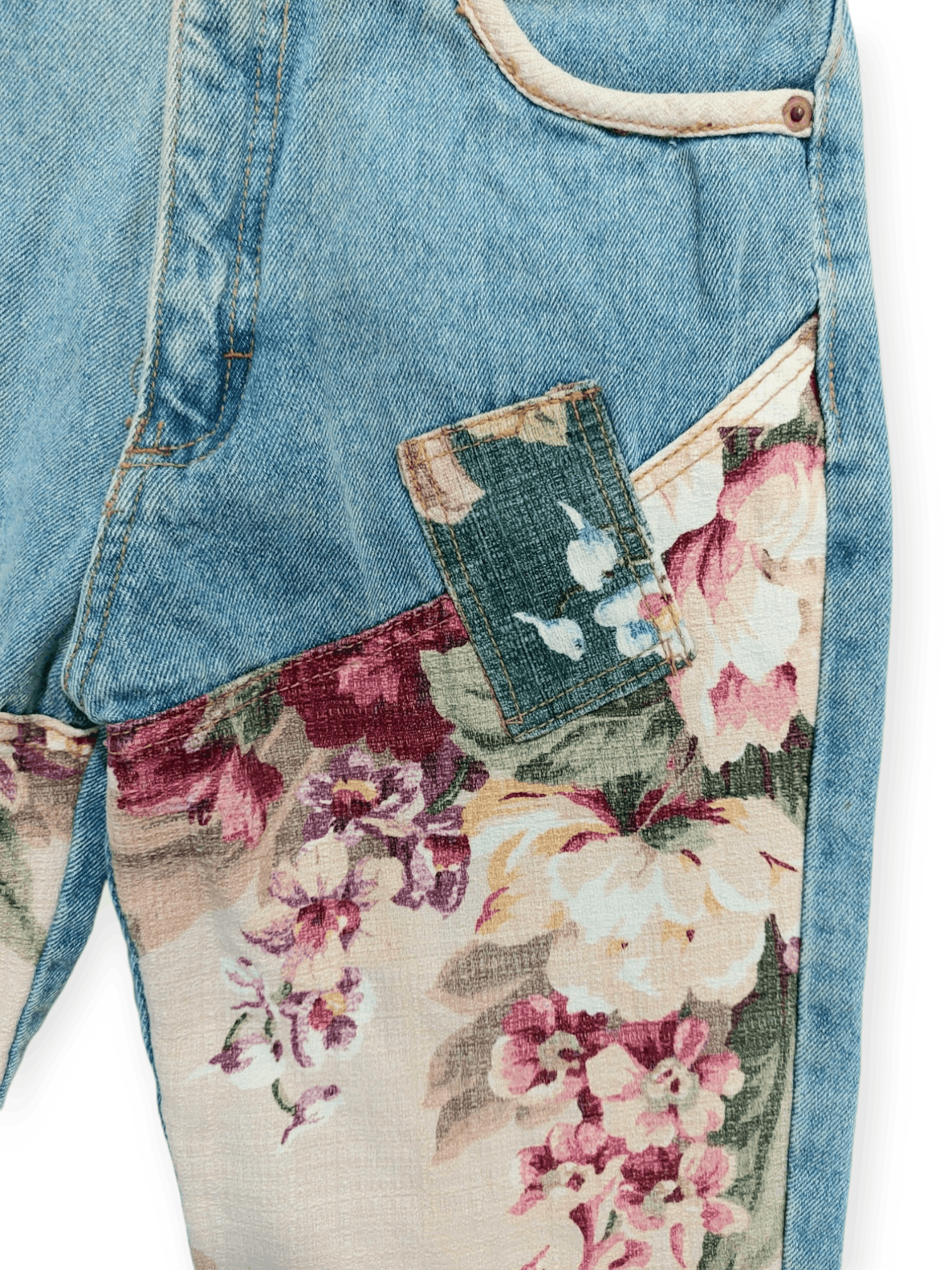 L.E.I. L.E.I Beauty Flower Painted Jeans Size 25" / US 0 / IT 36 - 11 Thumbnail