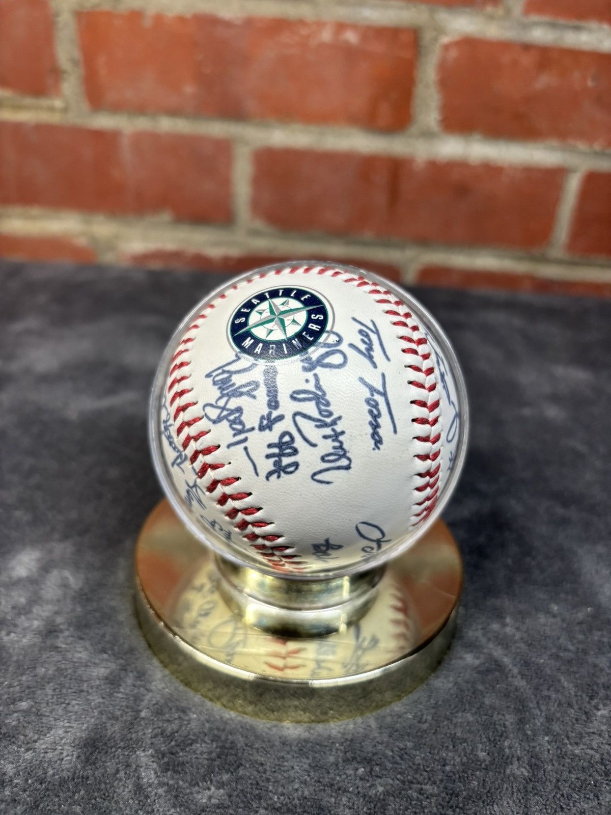 MLB Vintage 90s Seattle Mariners 1998 Facsimile Autograph Ball Size ONE SIZE - 2 Thumbnail