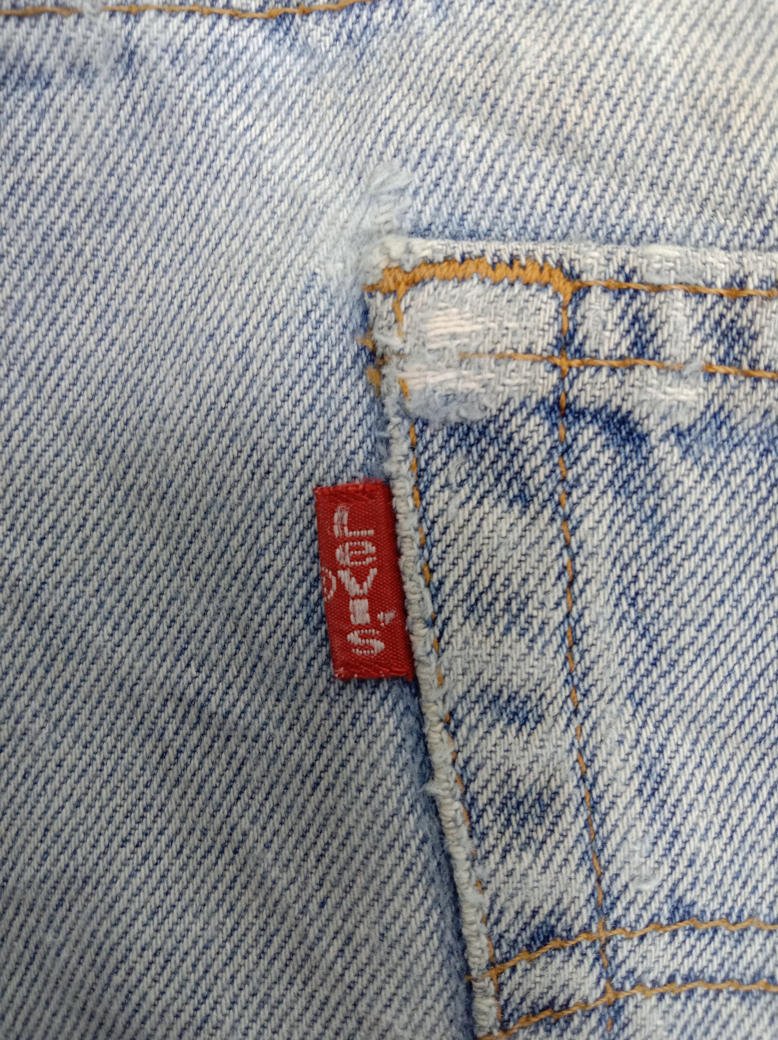 Levi's Vintage Levi's 550 Jeans Light Wash Distressed Denim Size US 32 / EU 48 - 13 Thumbnail