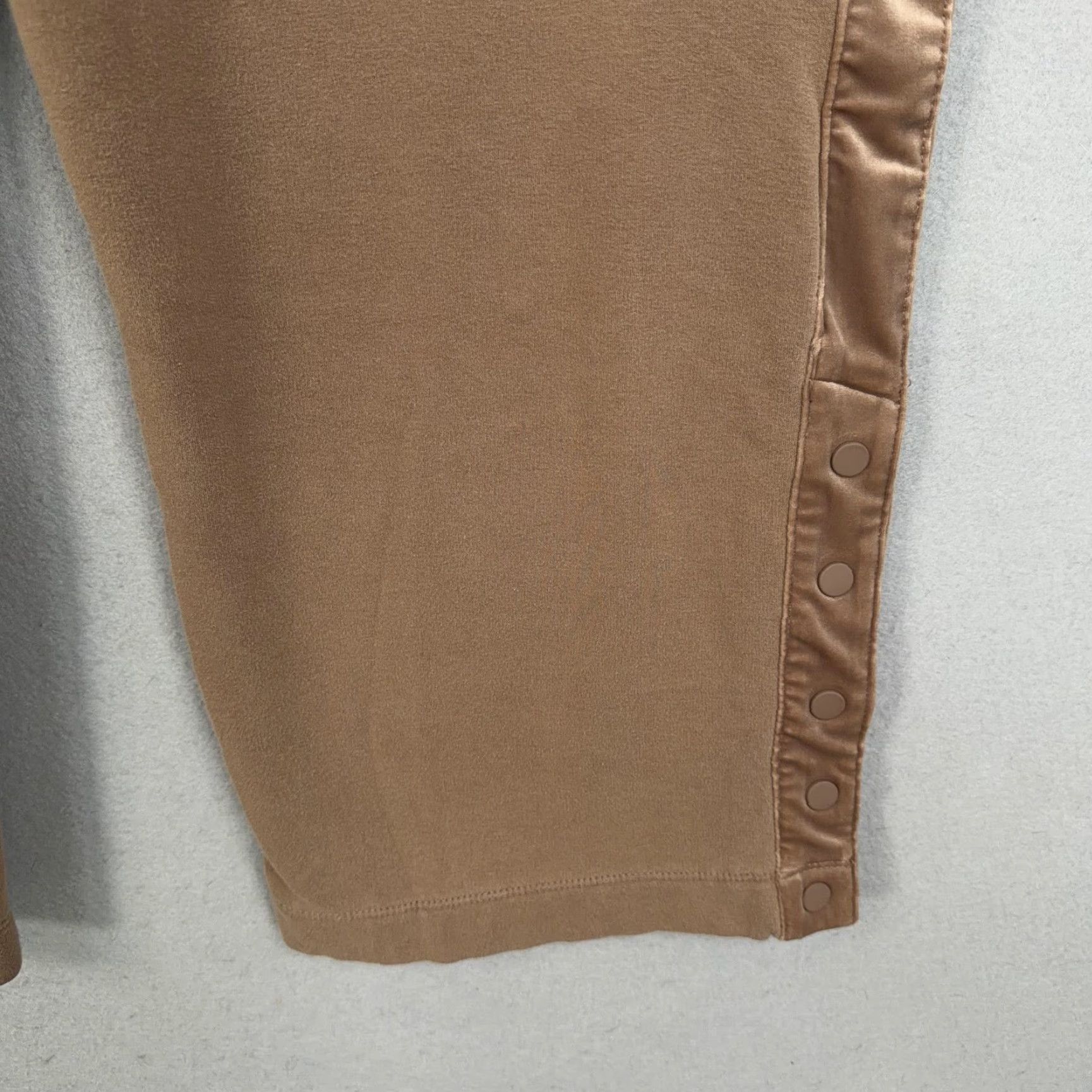 Athleta Athleta Pants Womens Large Brown Fleece Wide Leg Snap Ankle Zip Pockets Cozy Size 36" / US 14 / IT 50 - 4 Thumbnail