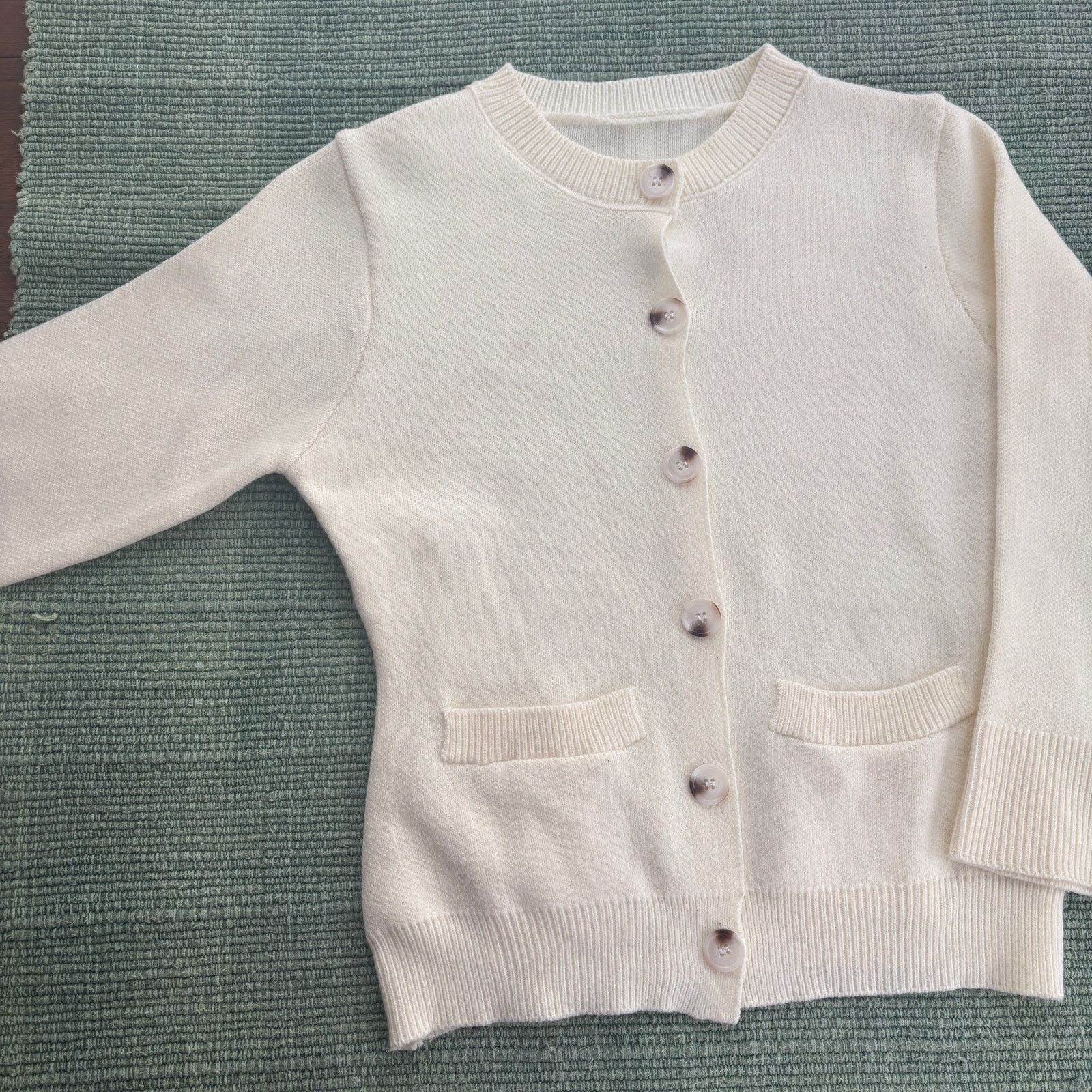 Vintage True vintage 60s womens thick knit hourglass shape sweater Size M / US 6-8 / IT 42-44 - 2 Thumbnail