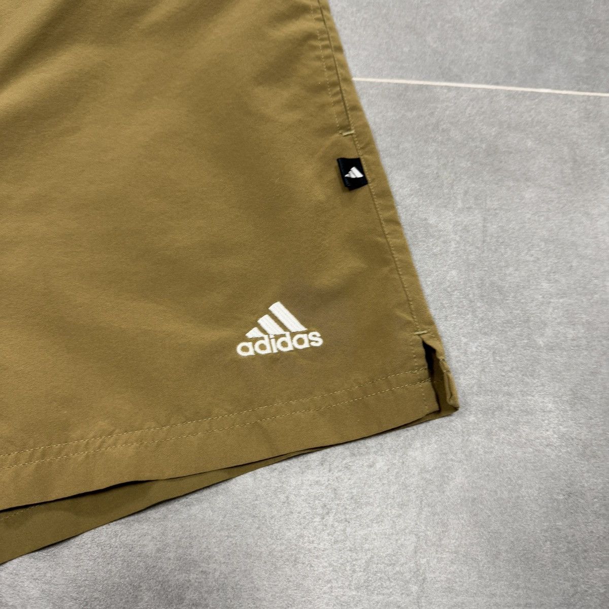 Adidas × Vintage Vintage Adidas Shorts Size M Size US 32 / EU 48 - 5 Thumbnail
