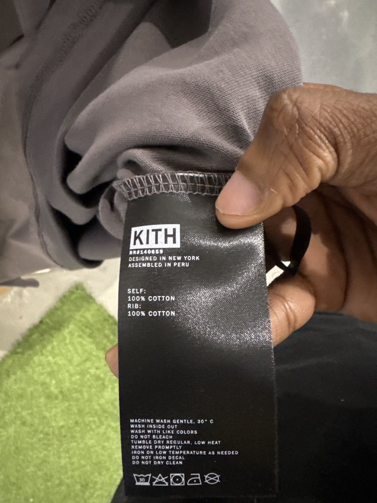 Kith × Star Wars Kith Star Wars Comic Strip Longsleeve Size US M / EU 48-50 / 2 - 5 Thumbnail
