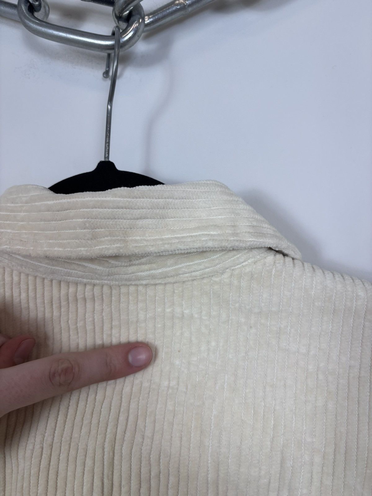 GU GU Japanese Men’s Ivory Double Pocket Corduroy Velvet Shirt Size US M / EU 48-50 / 2 - 24 Thumbnail
