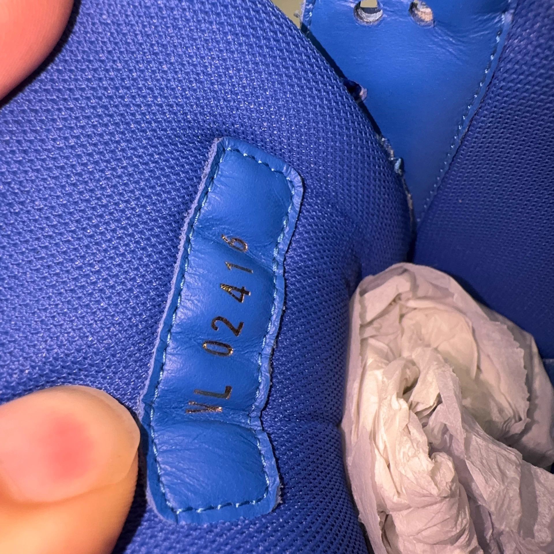 Louis Vuitton LOUIS VUITTON Blue Trainer Size 40 Size US 7 / EU 40 - 7 Thumbnail