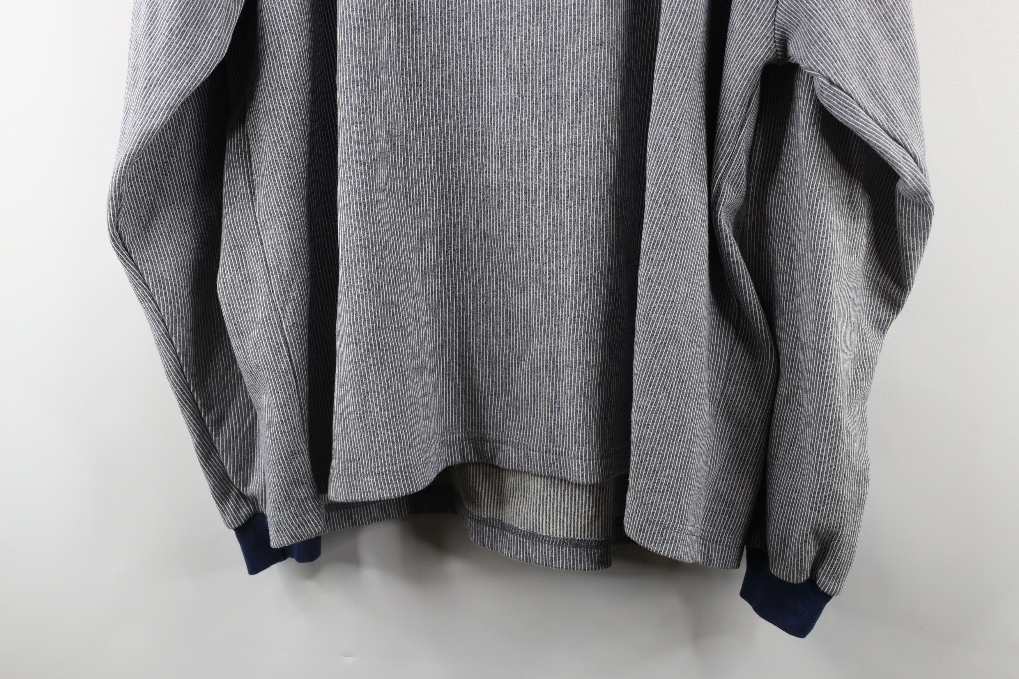 Vintage Vintage 90s Streetwear Heavyweight Long Sleeve T-Shirt Size US XL / EU 56 / 4 - 8 Thumbnail