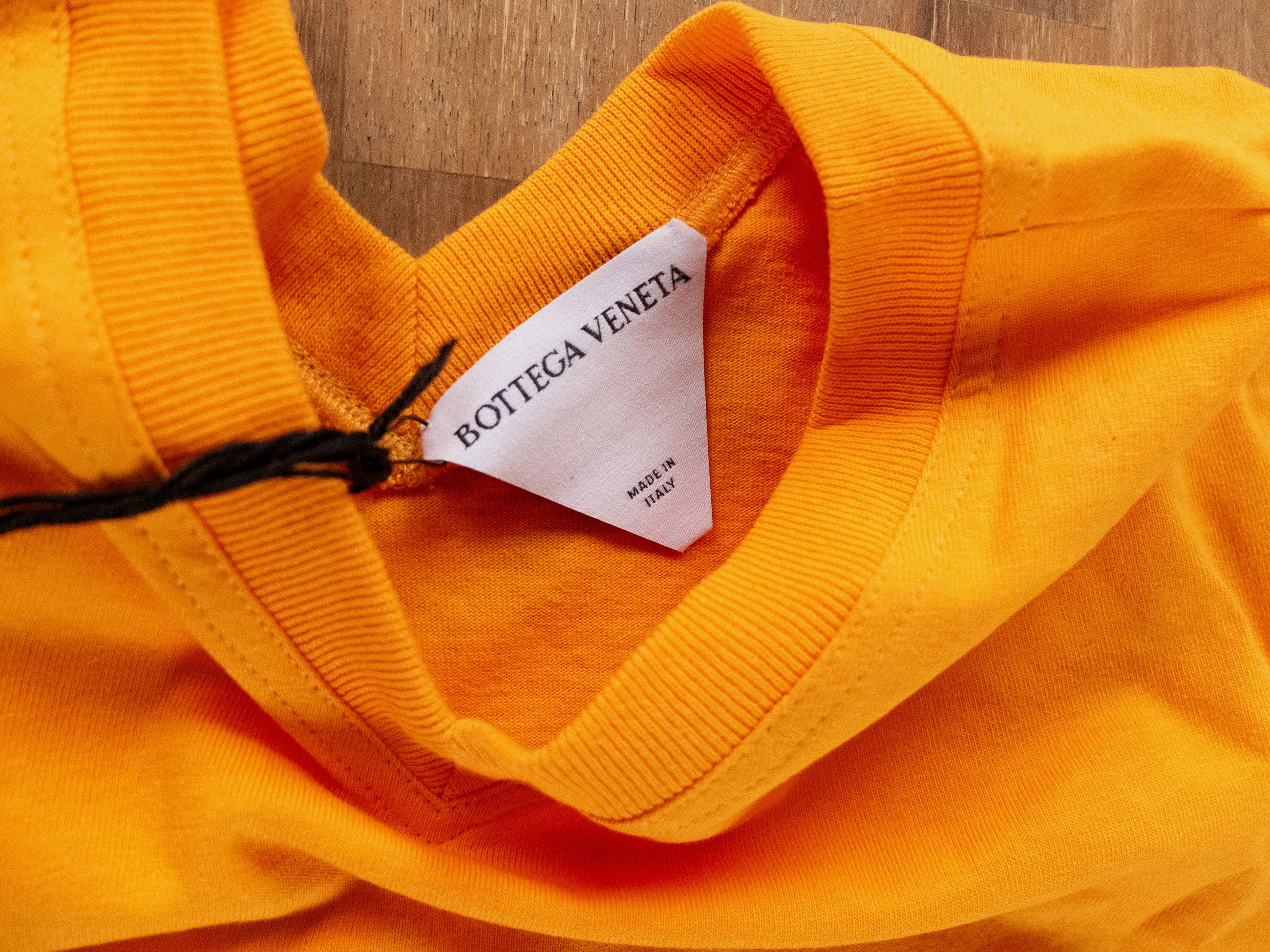 Bottega Veneta BOTTEGA VENETA sunrise orange double V neck t-shirt Large q Size M / US 6-8 / IT 42-44 - 5 Thumbnail
