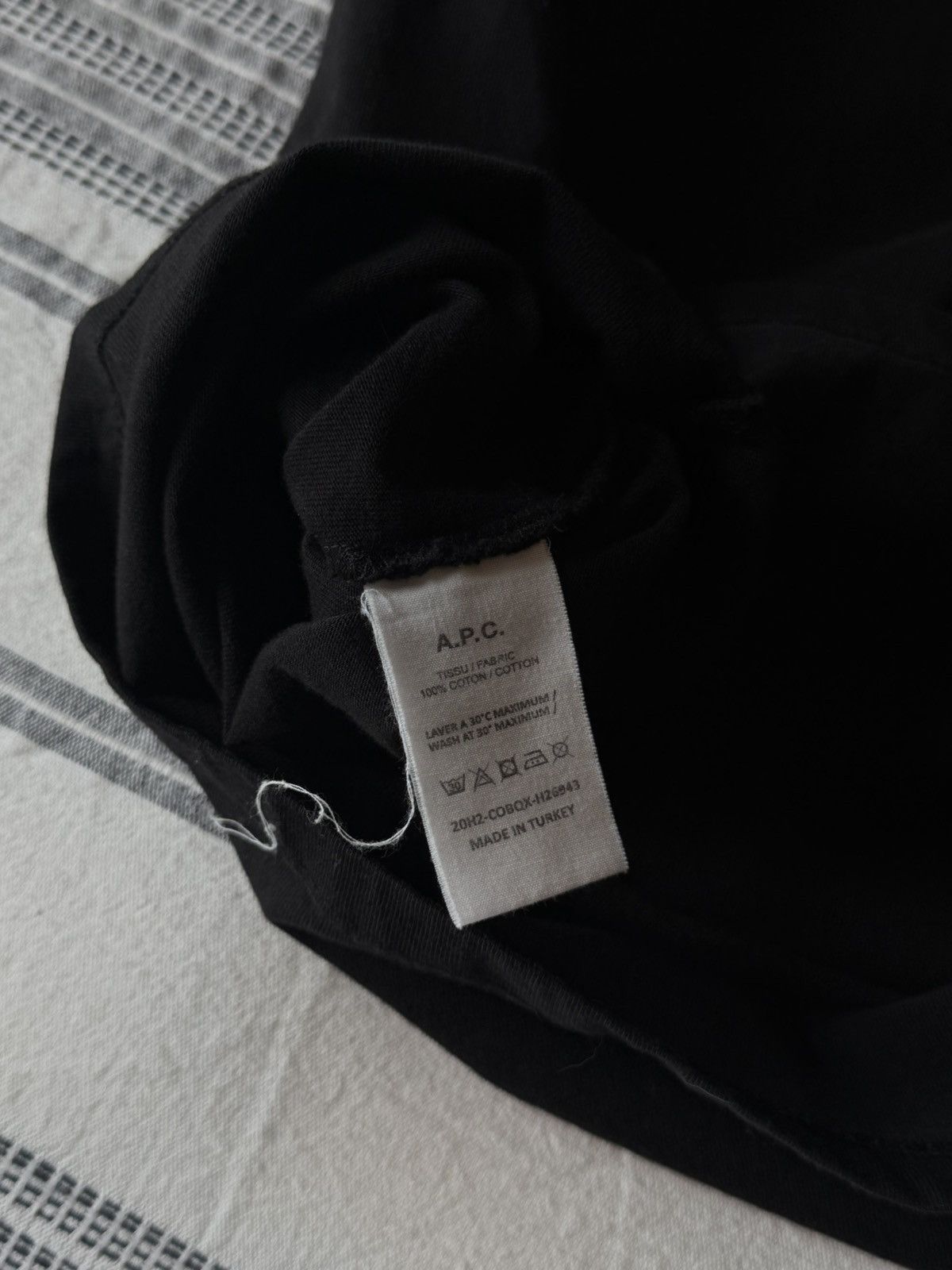 A.P.C. APC felt letters short sleeve Size US XL / EU 56 / 4 - 4 Thumbnail