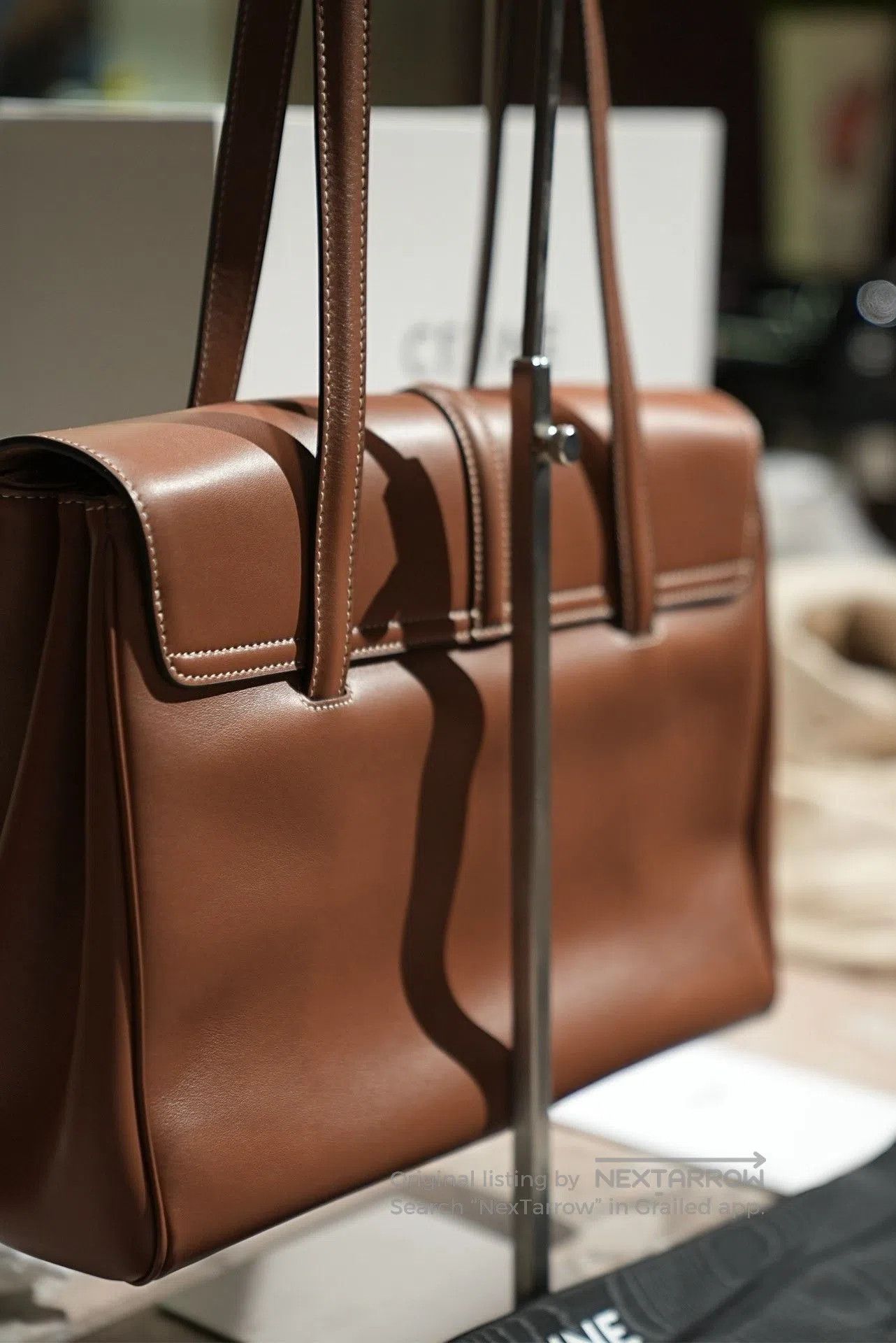Celine Celine Soft16 Leather Shoulder Bag. Size ONE SIZE - 6 Thumbnail