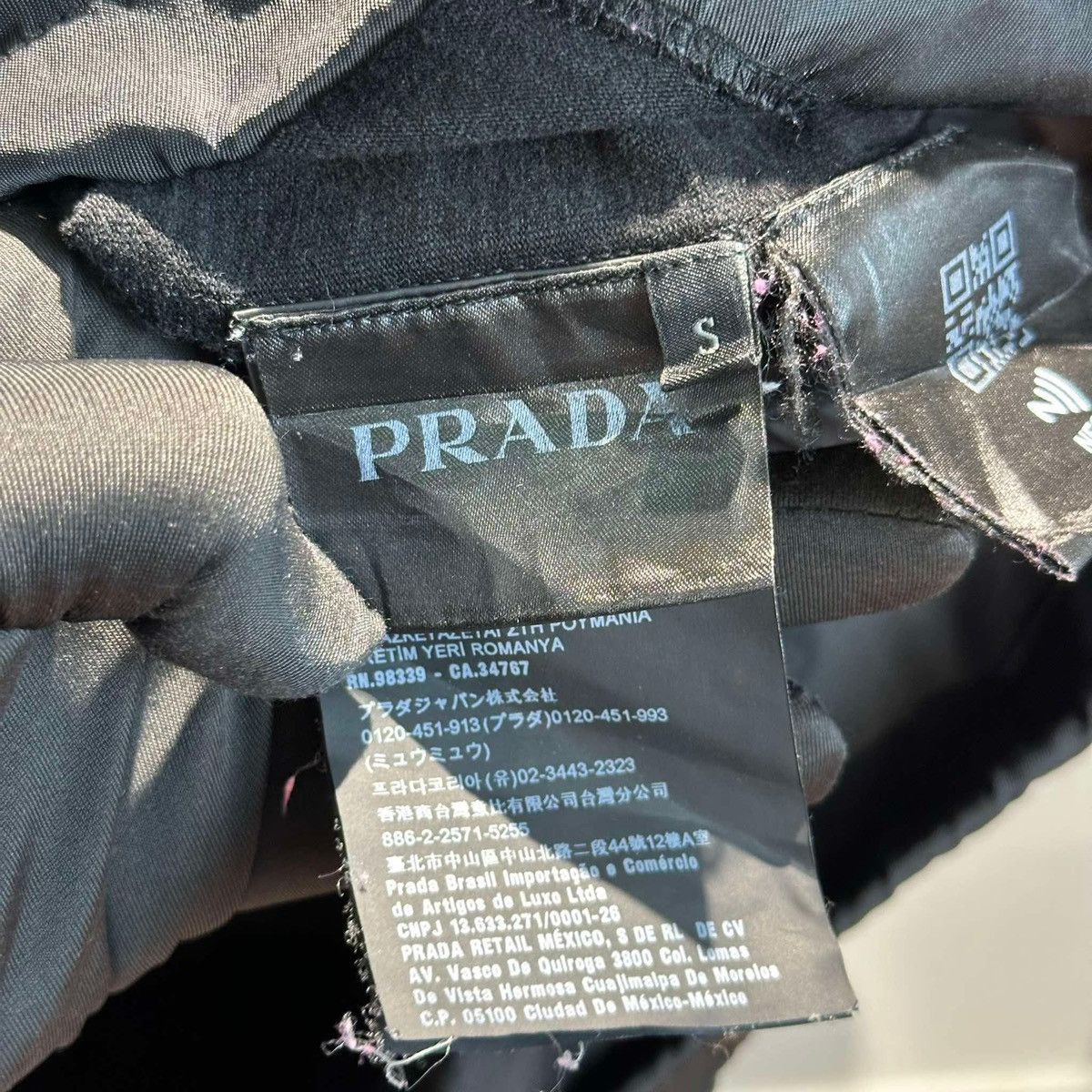 Prada Prada Embroied Nylon T Shirt Size US S / EU 44-46 / 1 - 4 Thumbnail