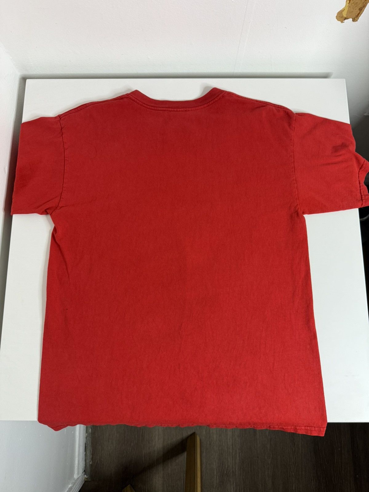 Vintage VINTAGE 1990’s Disney Magic Kingdom Tee "Red" (XL) *PREOWNED Size US XL / EU 56 / 4 - 4 Thumbnail