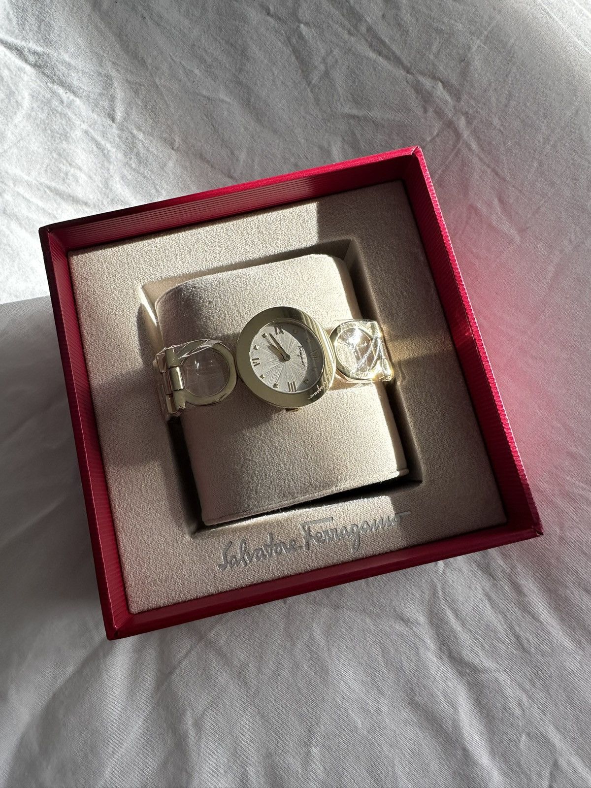 Salvatore Ferragamo Salavtore Ferragamo Gold Watch Size ONE SIZE - 2 Thumbnail