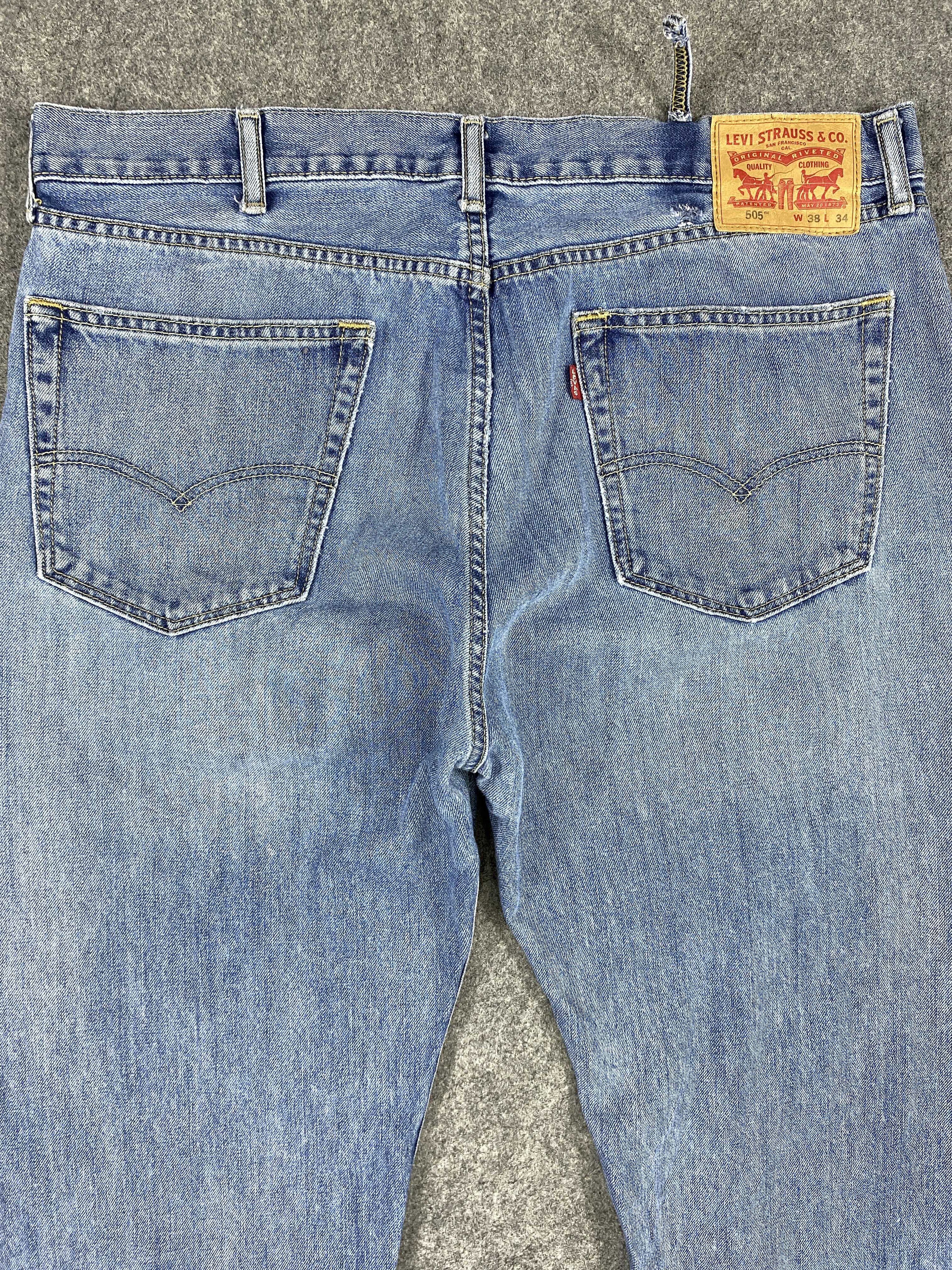 Levi's Distressed Blue Levi's 505 Jeans 37x33 Denim -SJ089 Size US 37 - 4 Thumbnail