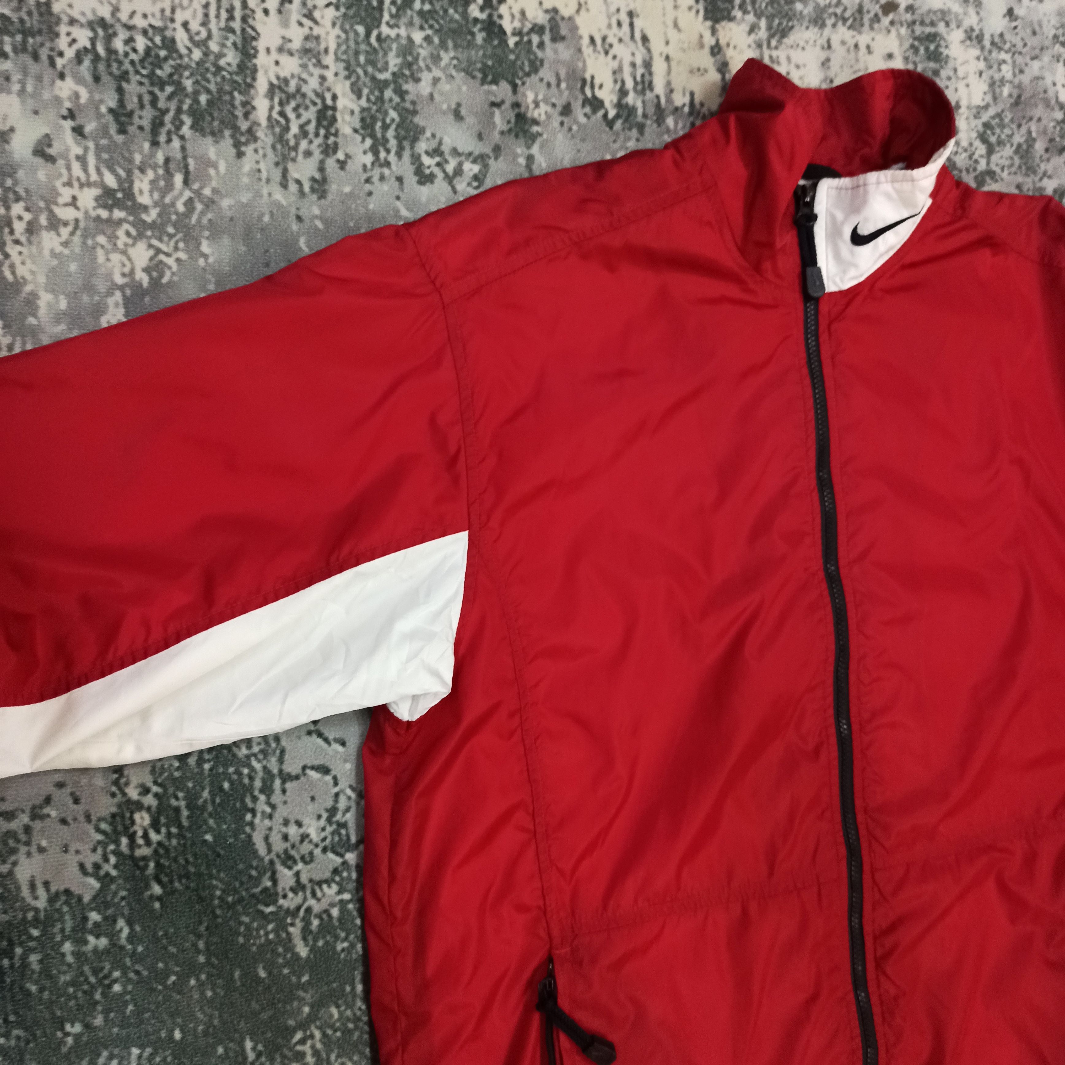 Nike Vintage Nike Windbreaker Jacket Big Logo Spells Out Size US M / EU 48-50 / 2 - 7 Thumbnail