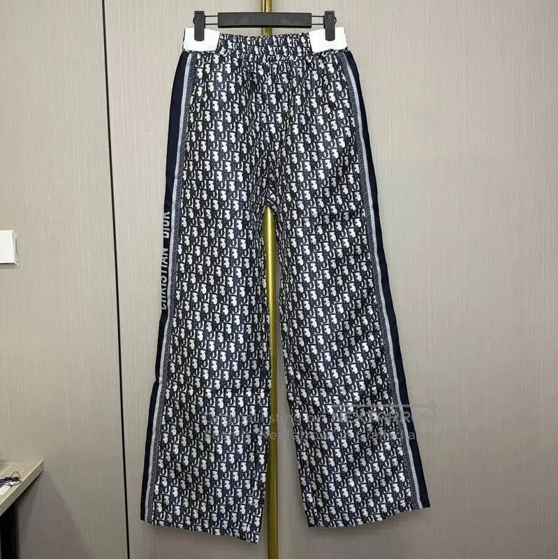 Dior Dior Women's Navy Silk Casual Pants . Size 28" / US 6 / IT 42 - 1 Thumbnail