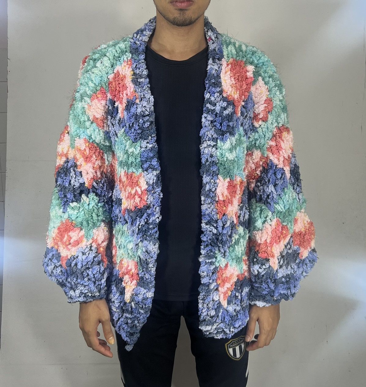 Aran Isles Knitwear Vintage colourful Knit Cardigan Rare design Size US L / EU 52-54 / 3 - 10 Thumbnail