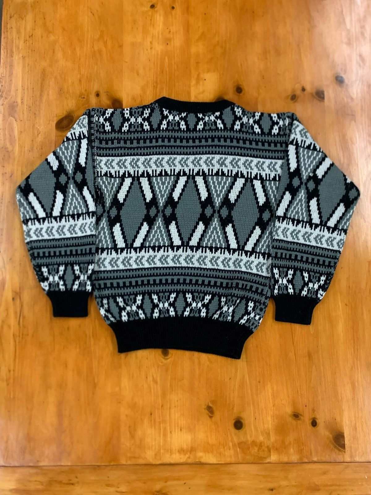 Vintage Vintage Monochrome Hourglass Knit Sweater Size US S / EU 44-46 / 1 - 1 Thumbnail