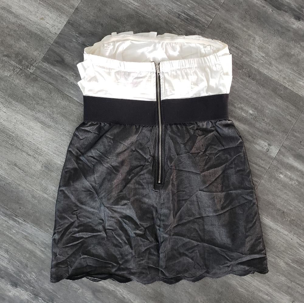 Designer White Grey Ruffled Bebe Banded Mini Size XS / US 0-2 / IT 36-38 - 2 Thumbnail