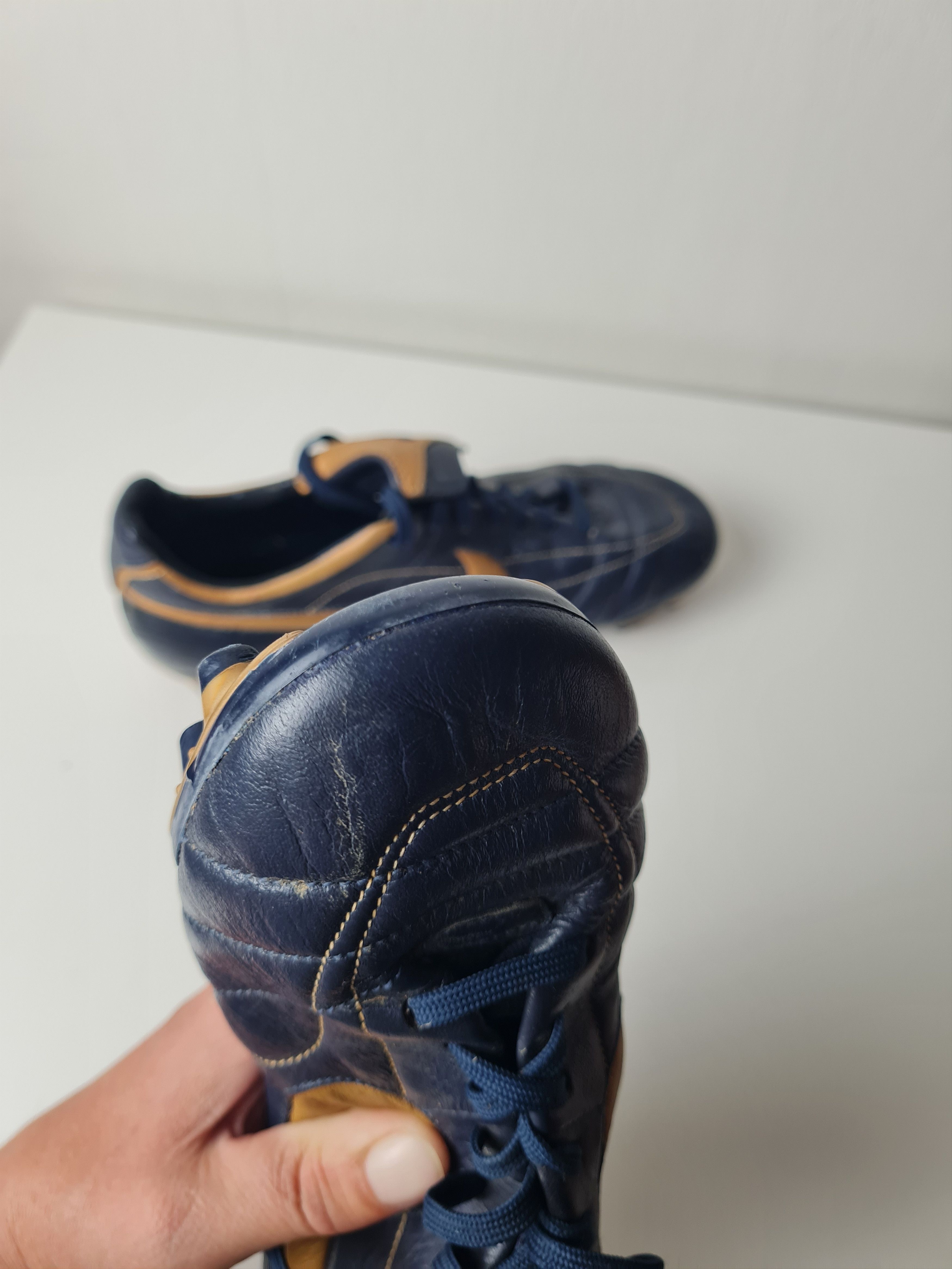 Nike Football Cleats NIKE TIEMPO R10 RONALDINHO Total90 SOCCER Size US 8 / EU 41 - 16 Thumbnail