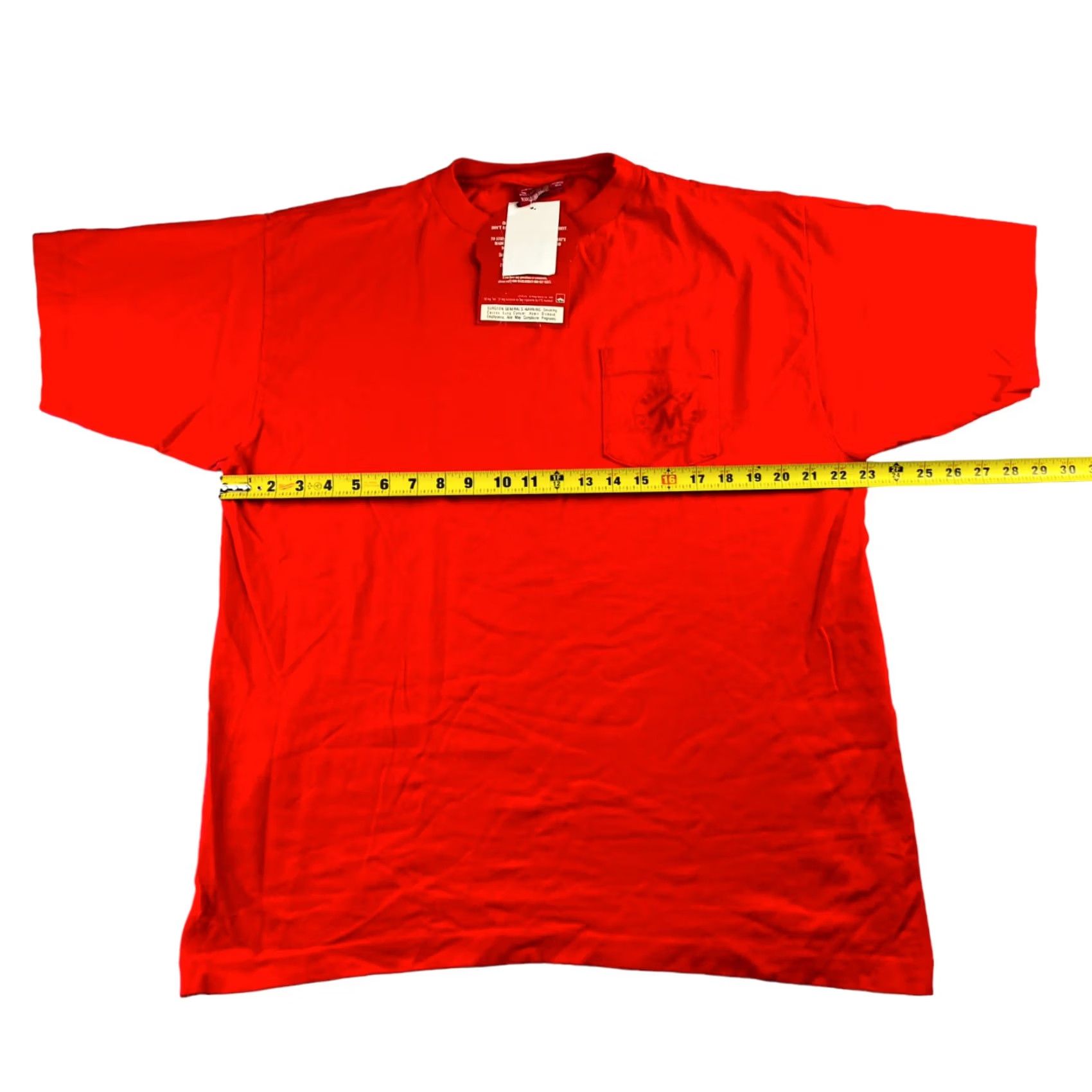 Marlboro VINTAGE Marlboro Men's Crewneck S/S Pocket T-Shirt Red One Size Size US M / EU 48-50 / 2 - 8 Thumbnail