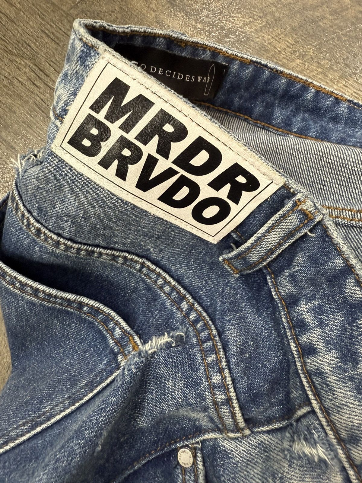 Who Decides War RHINESTONE WASHED DENIM Size US 36 / EU 52 - 6 Thumbnail