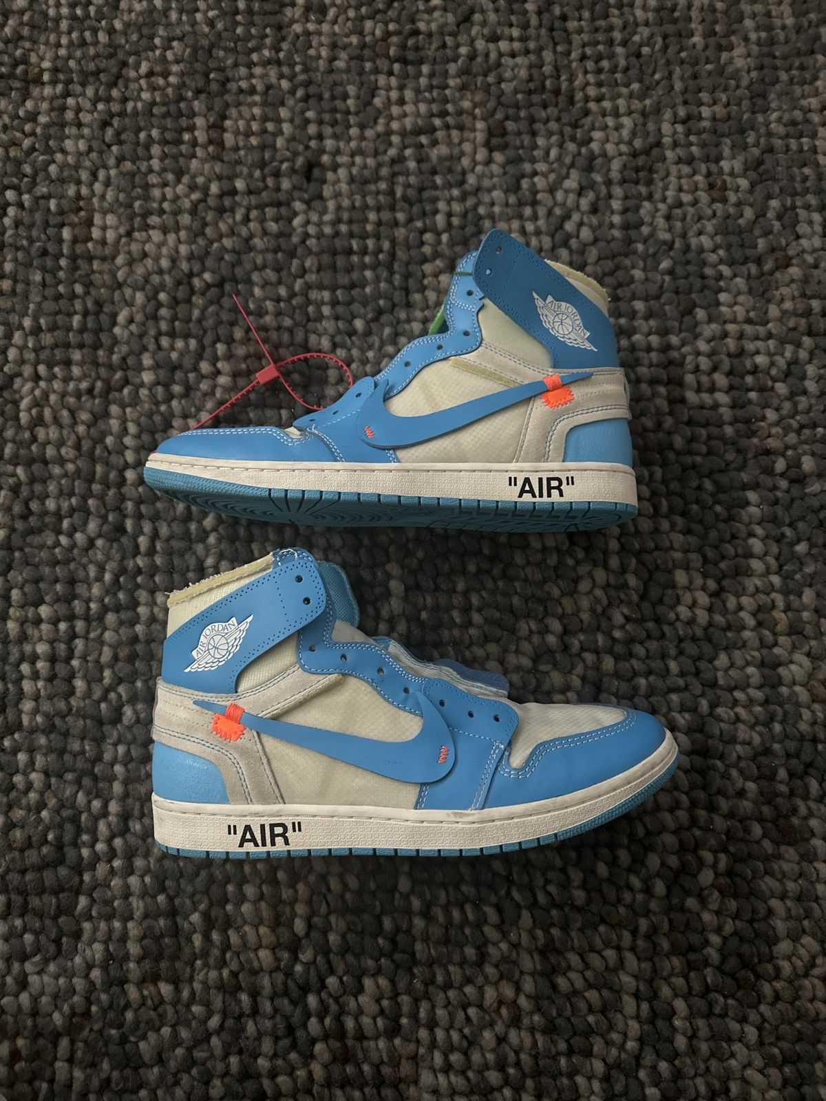 Nike × Off-White Off White Air Jordan 1 UNC Size US 11.5 / EU 44-45 - 1 Thumbnail
