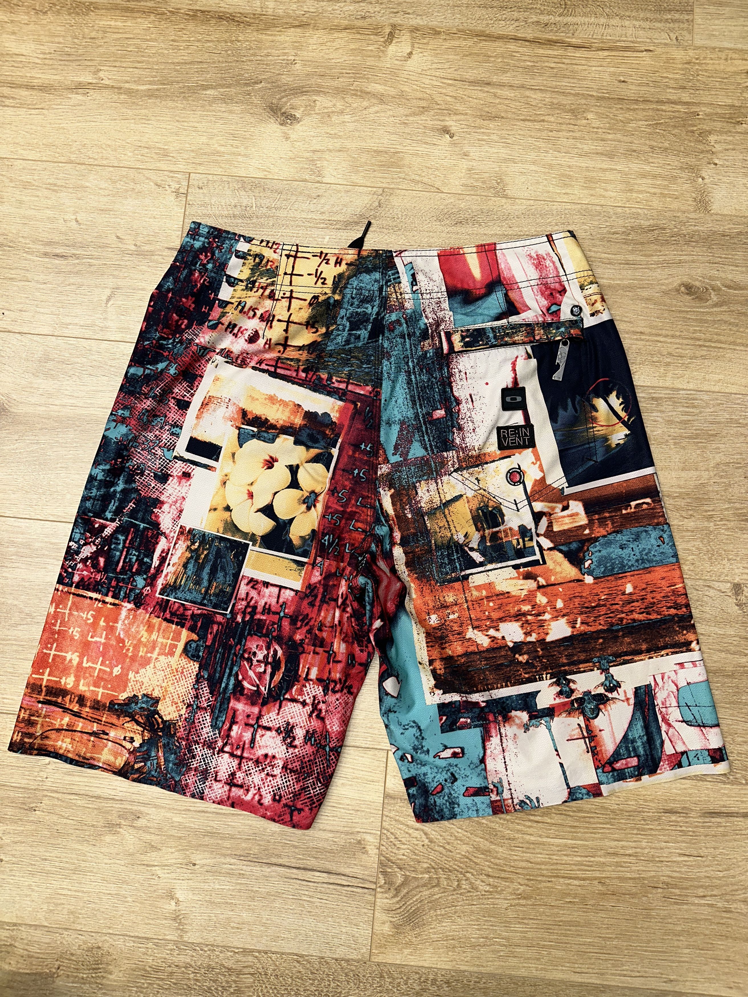 Oakley Exclusive Oakley Reinvent Graphic Boardshorts Shorts Size 32 Size US 32 / EU 48 - 4 Thumbnail