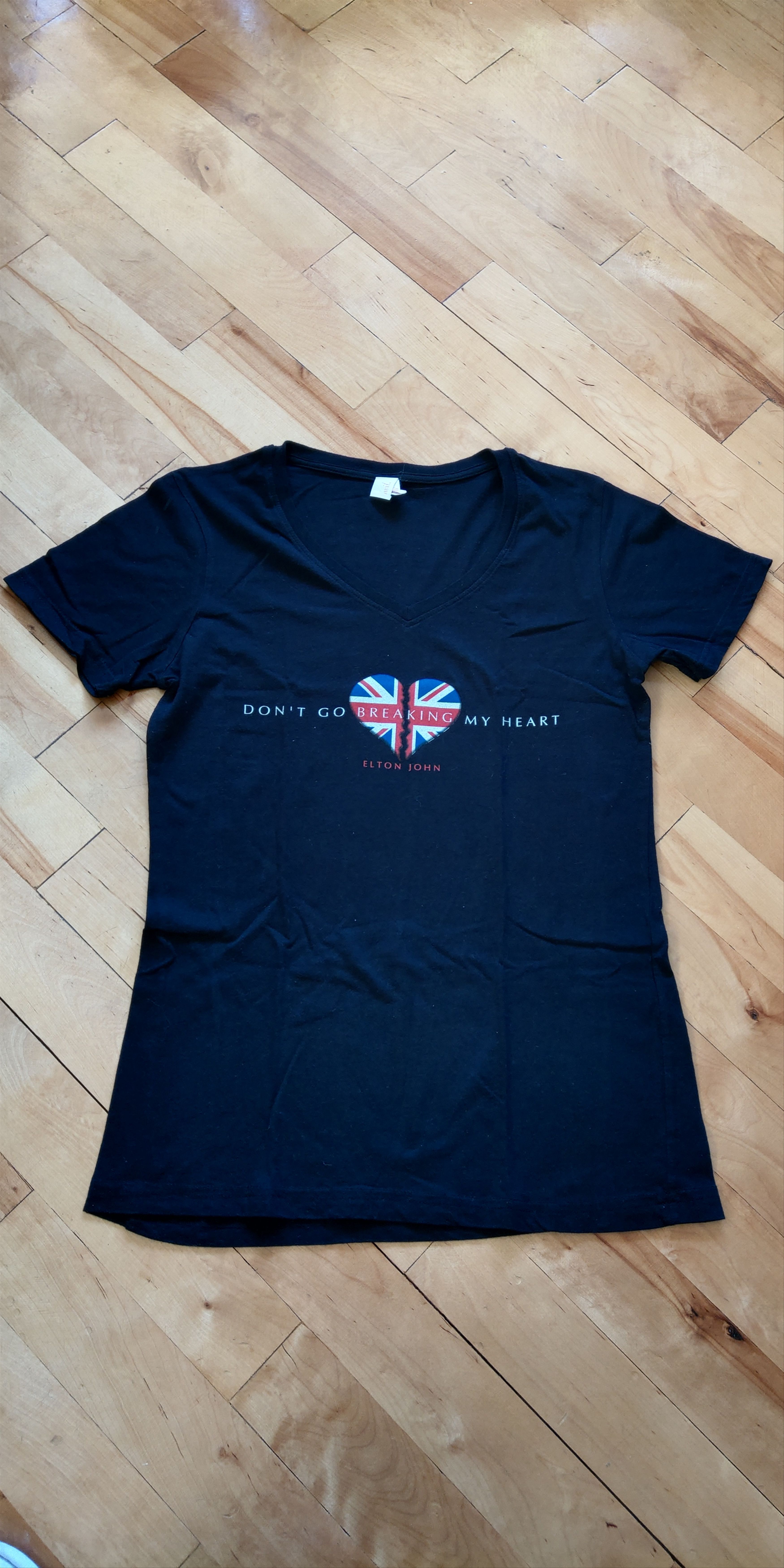 Band Tees × Vintage 2013 Elton John Shirt 'Dont Go Breaking My Heart ' Pop tee Size S / US 4 / IT 40 - 1 Thumbnail